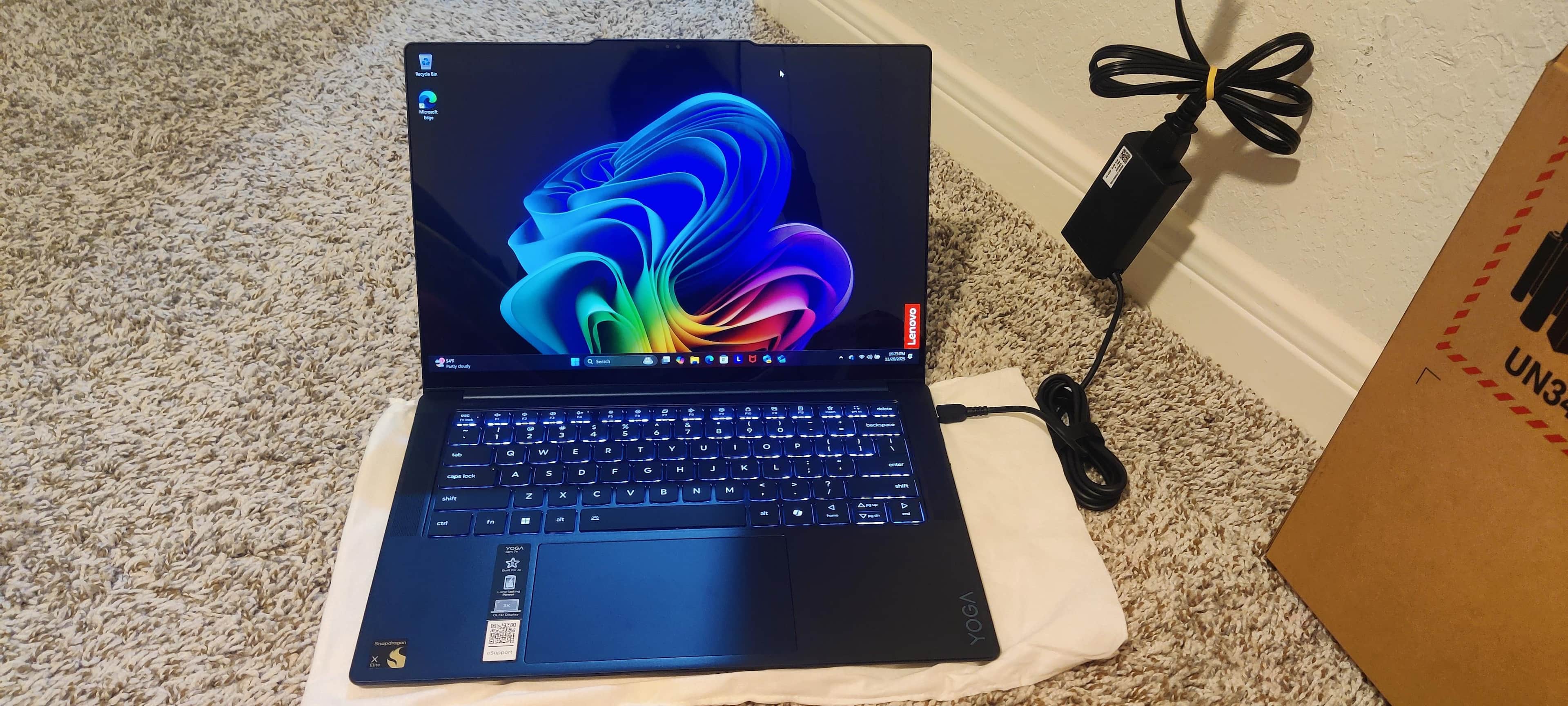 Lenovo Yoga Slim 7x Copilot+ PC 14.5