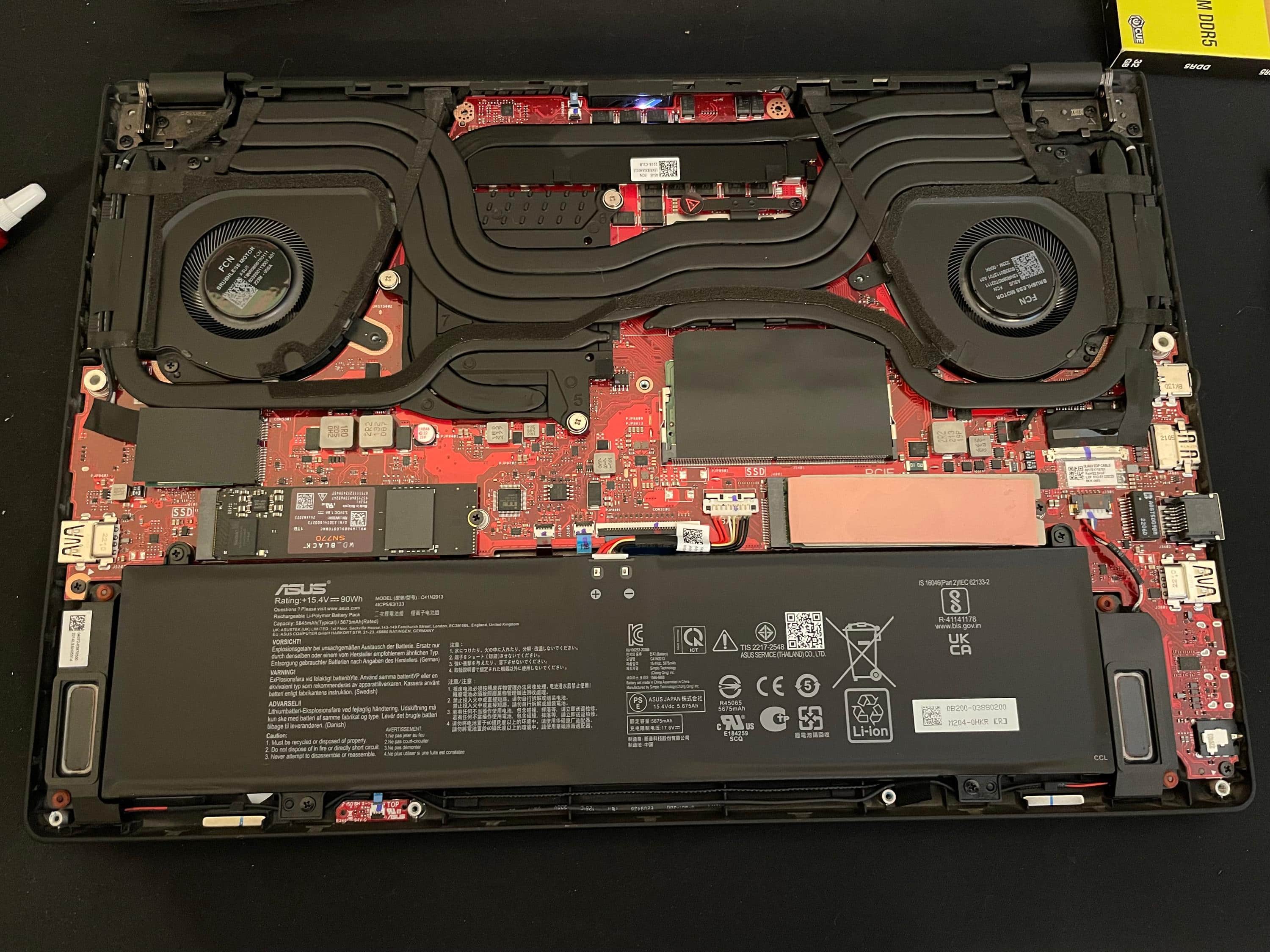 CORSAIR VENGEANCE 32GB (1x32GB) DDR5 4800MHz C40 SODIMM Laptop