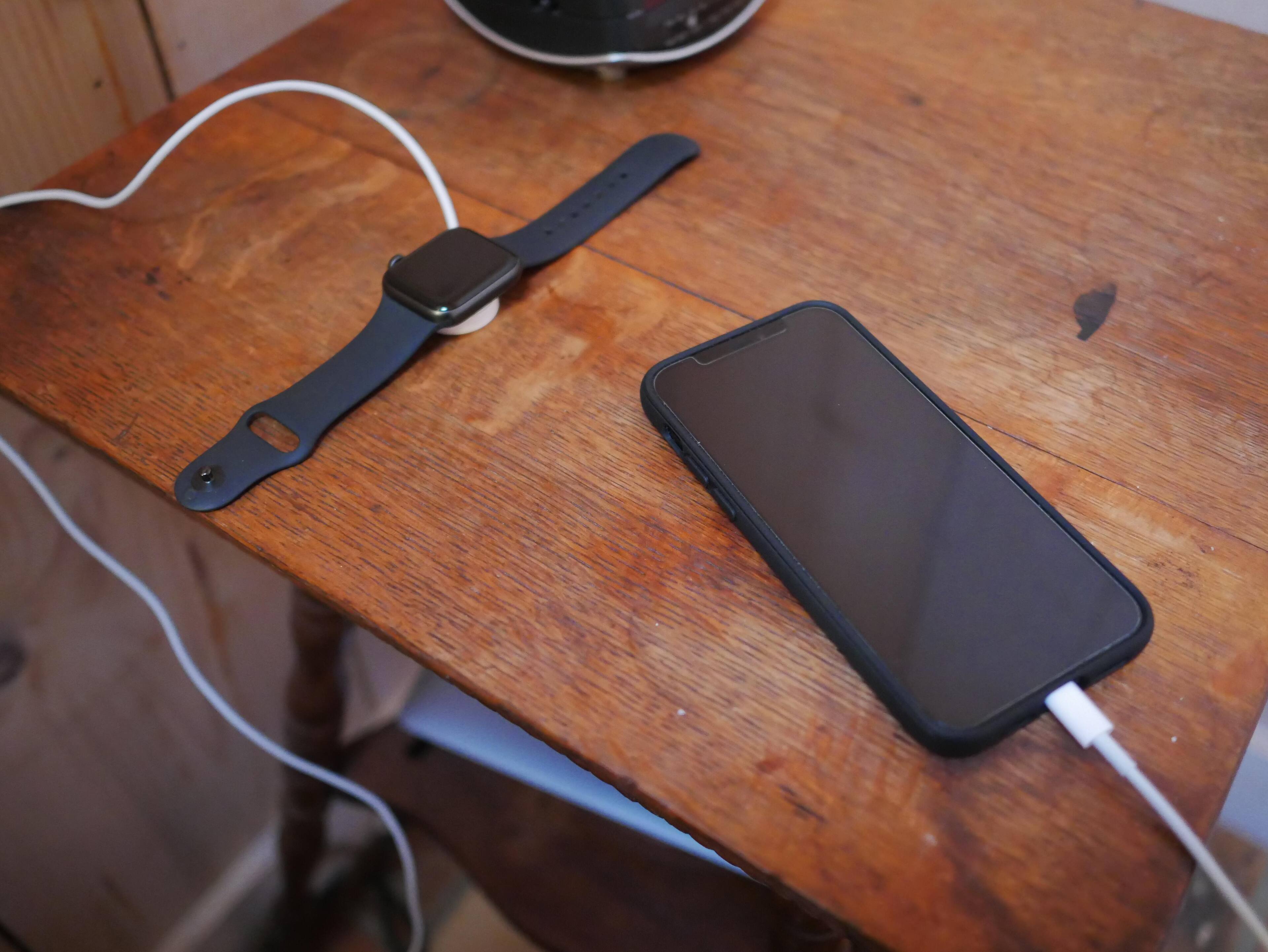 Charging my iPhone and Apple Watch With Their Native Cables, click to load a larger version