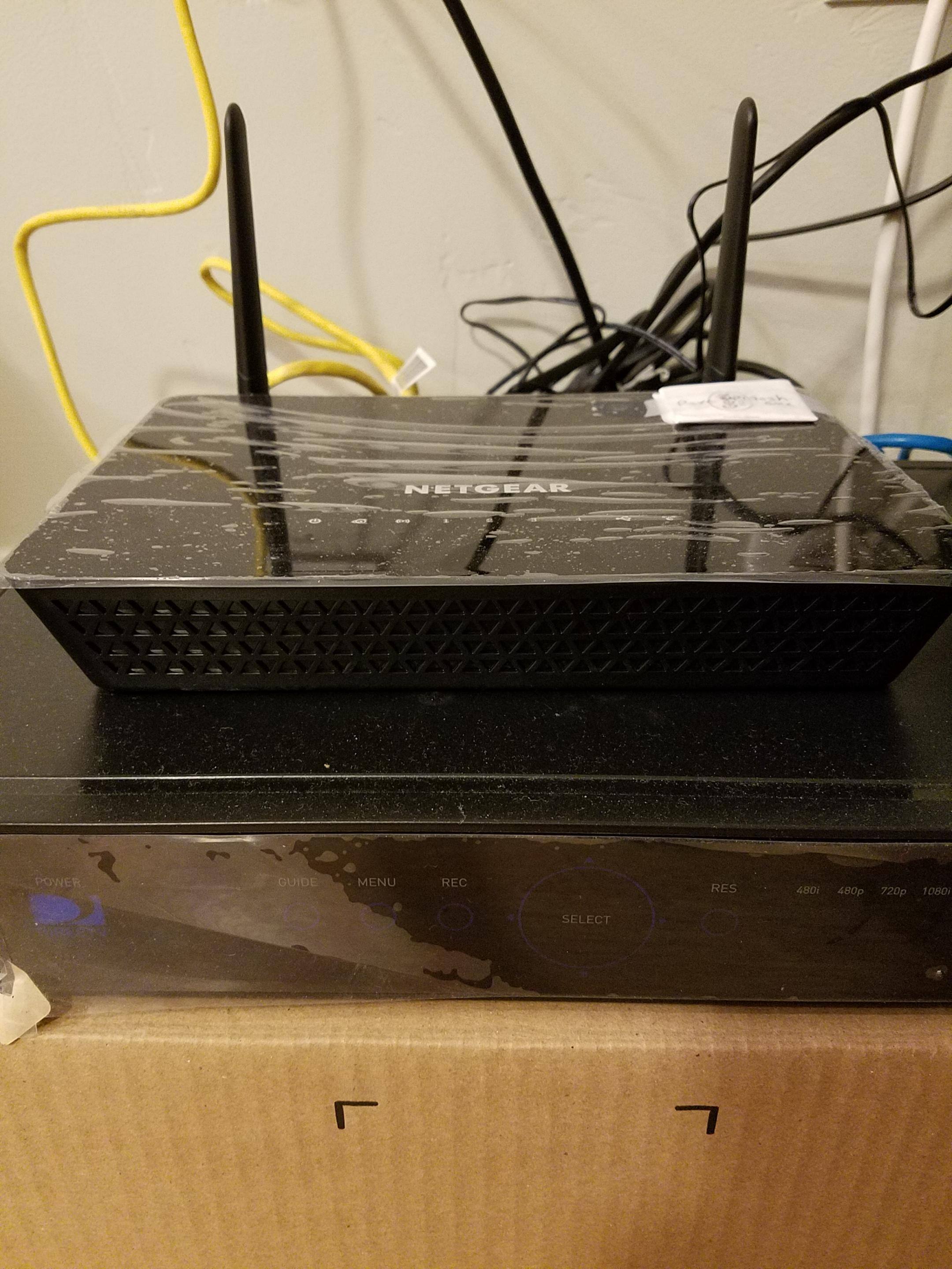 Netgear AC1200, click to load a larger version