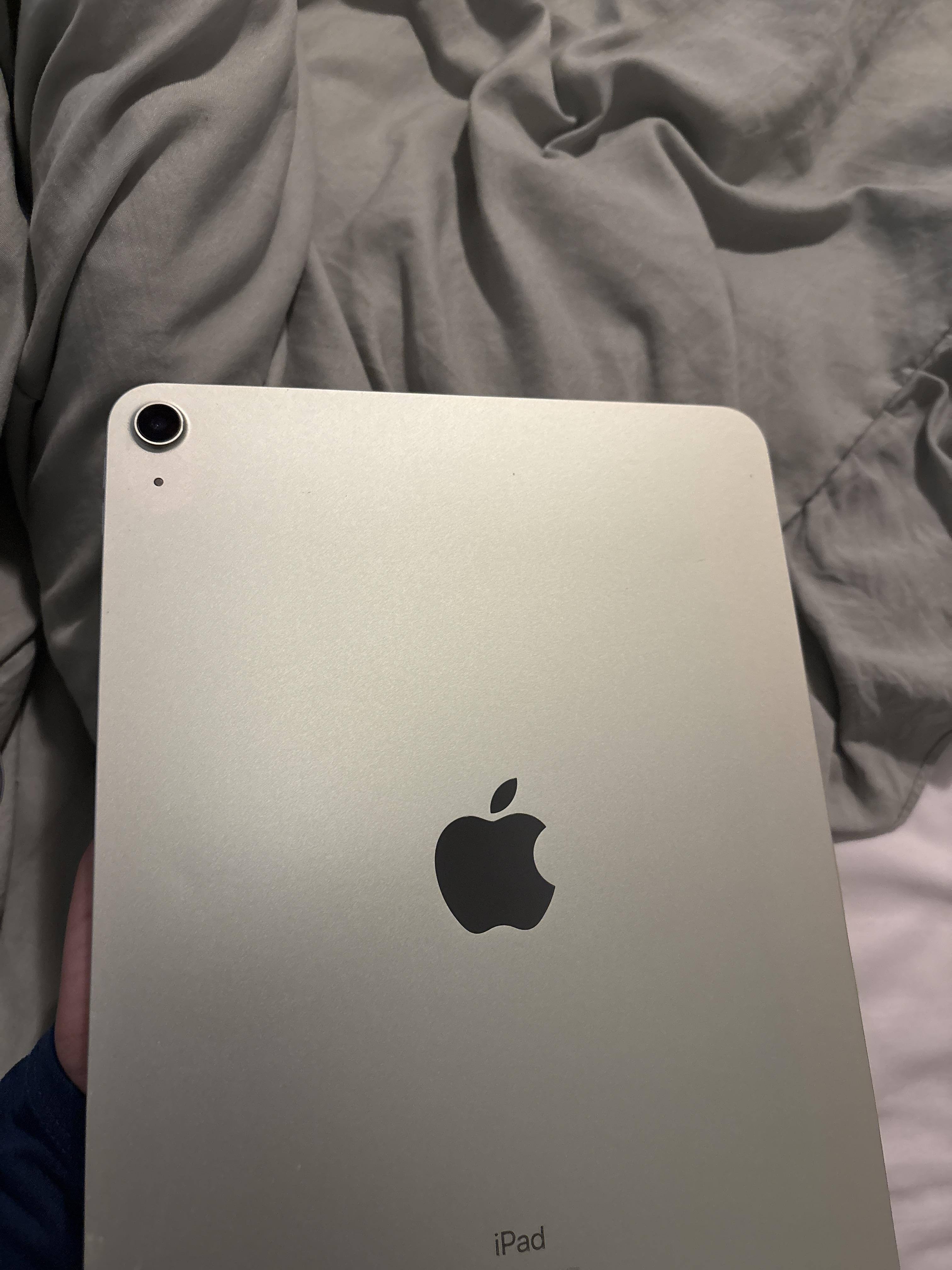 Apple Geek Squad Certified Refurbished iPad Air with Wi Fi 64GB