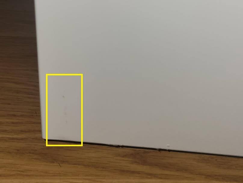 Door scuff on the unit I received., click to load a larger version