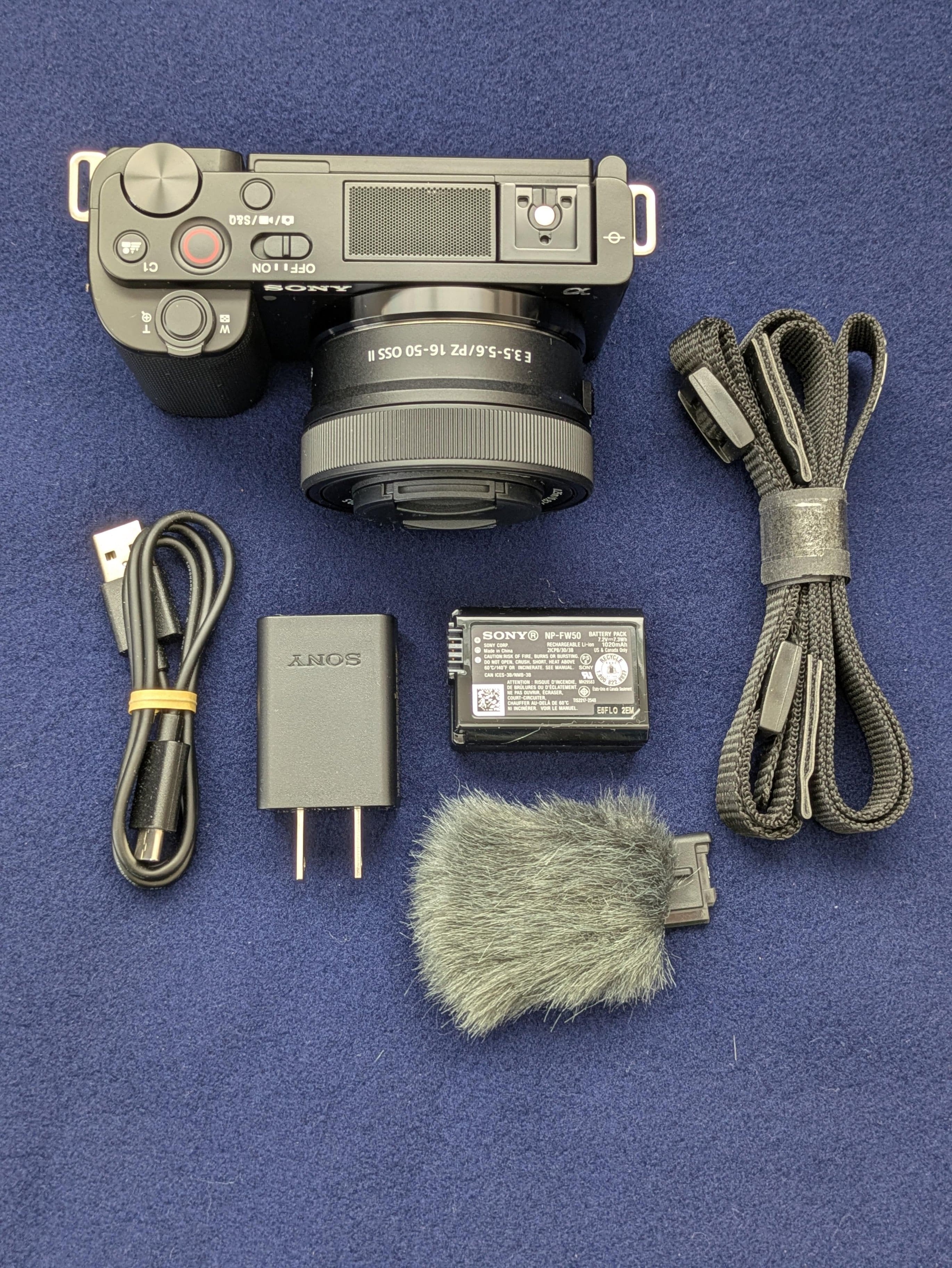 Sony Alpha ZVE10: APS C Content Creators' Camera Black ZVE10KB