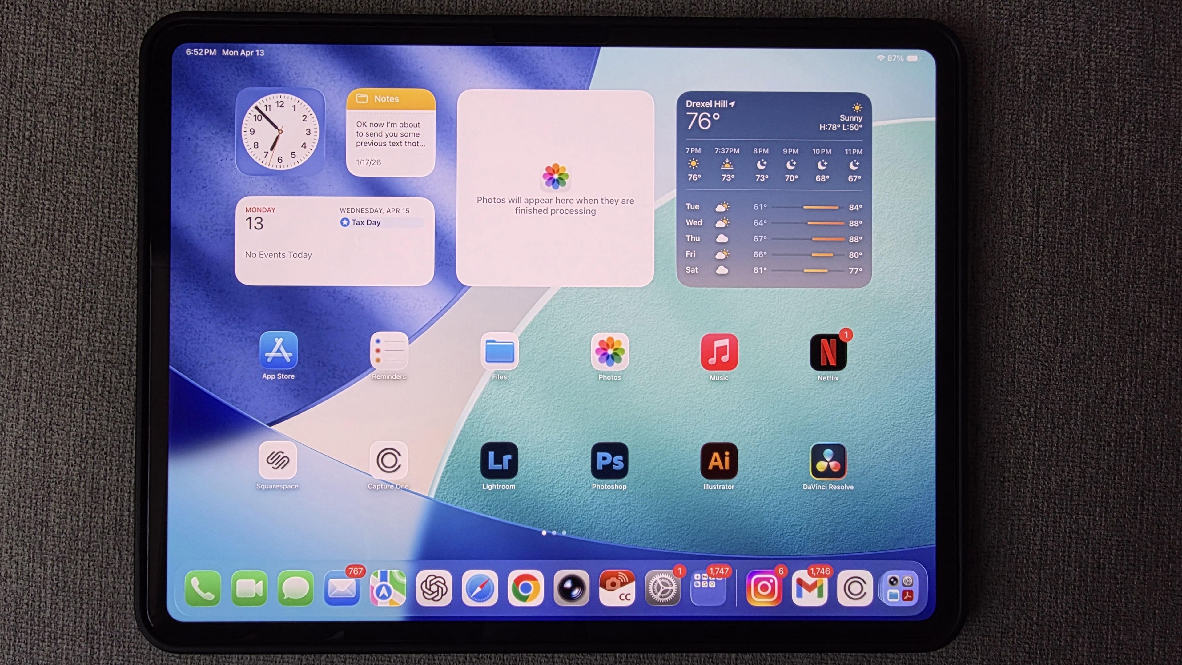 Apple 13 inch iPad Pro M5 chip Wi Fi + Cellular 256GB with OLED