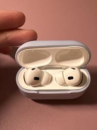 Apple AirPods Pro 2, Wireless Active Noise Cancelling Apple AirPods Pro 2, Wireless Active Noise Cancelling