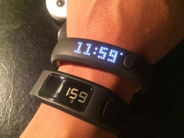 Nike fuelband vs Garmin Vivofit, click to load a larger version
