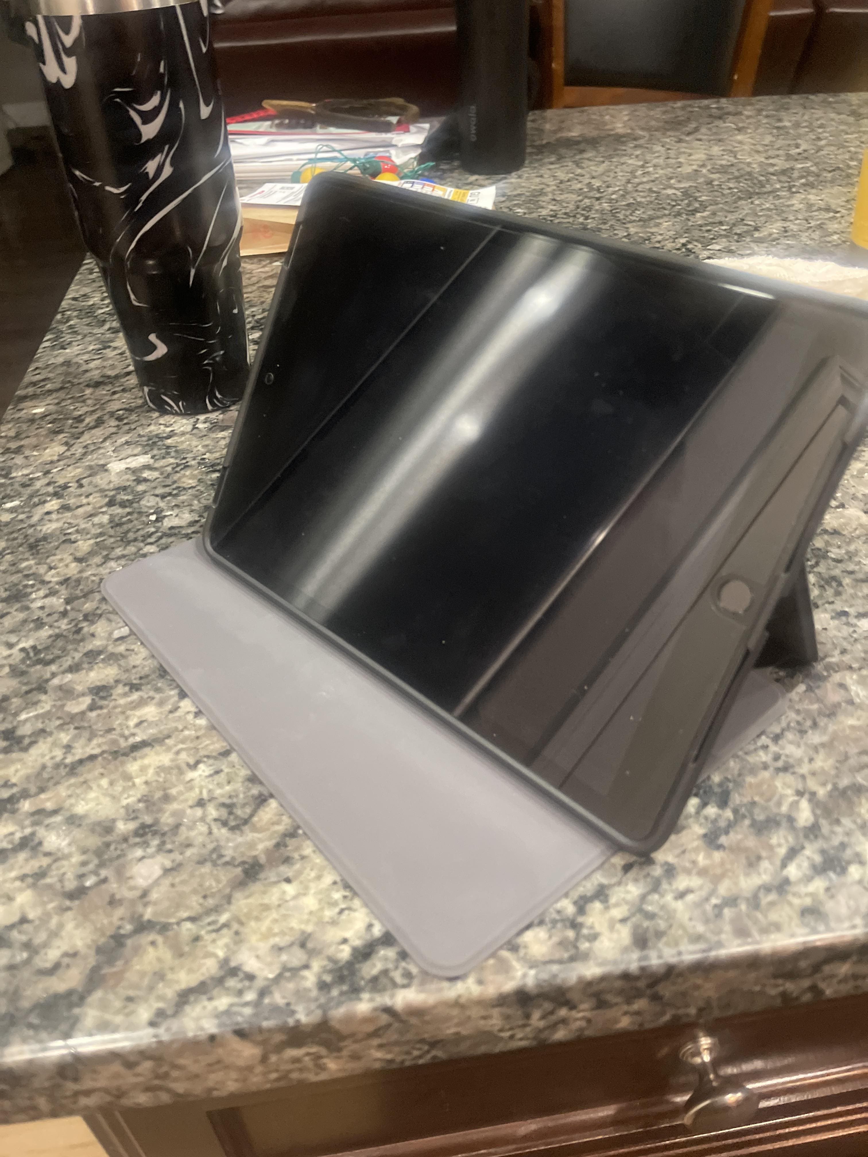 Apple Certified Refurbished iPad (6th Generation) (2018) Wi Fi