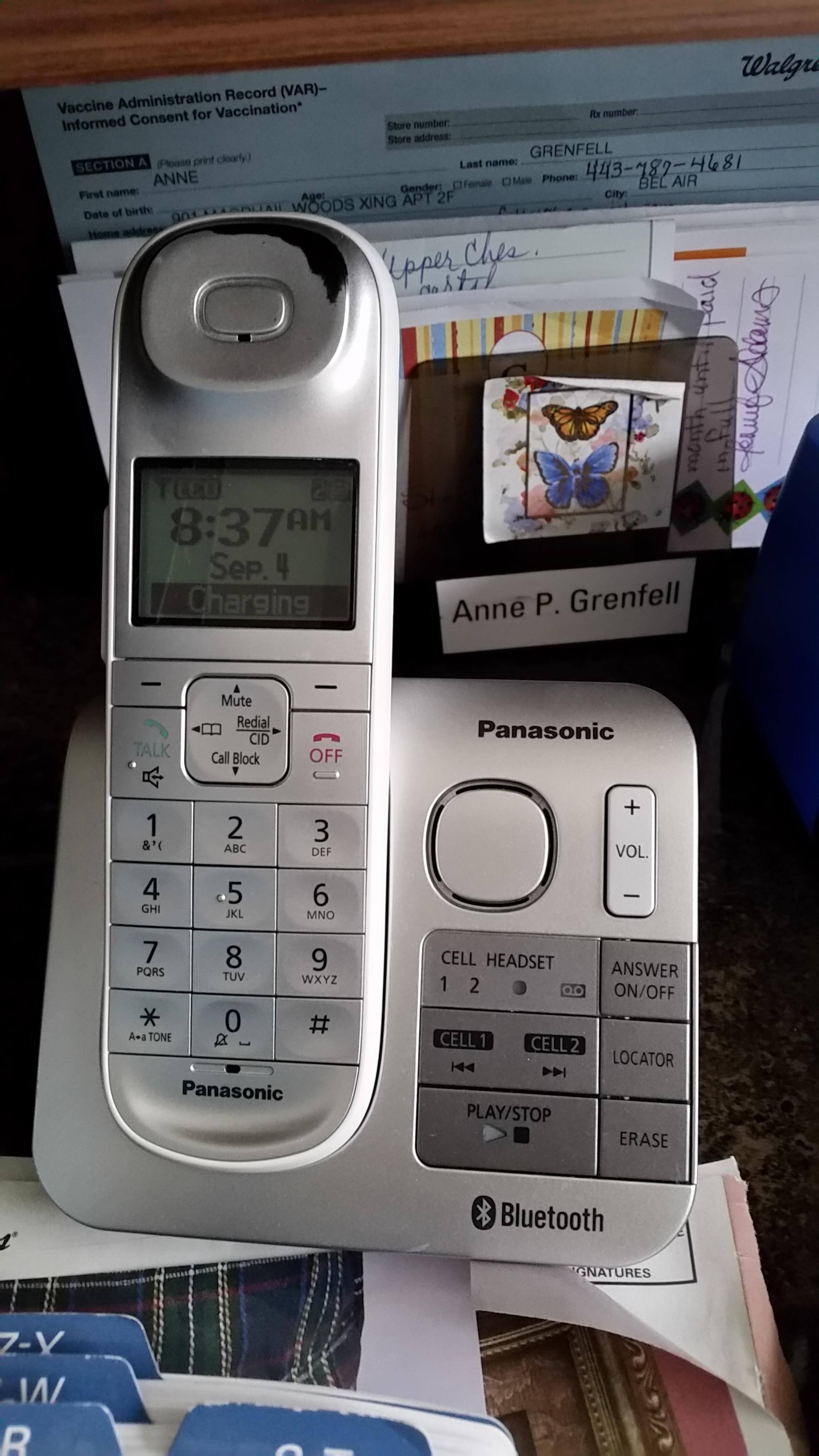 Phone charging base, click to load a larger version