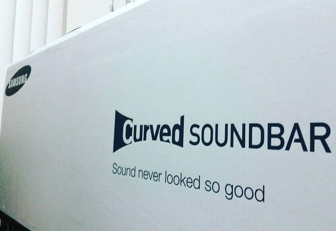 Definitely pretty & matches perfectly with my Samsung curved TV!!!, click to load a larger version