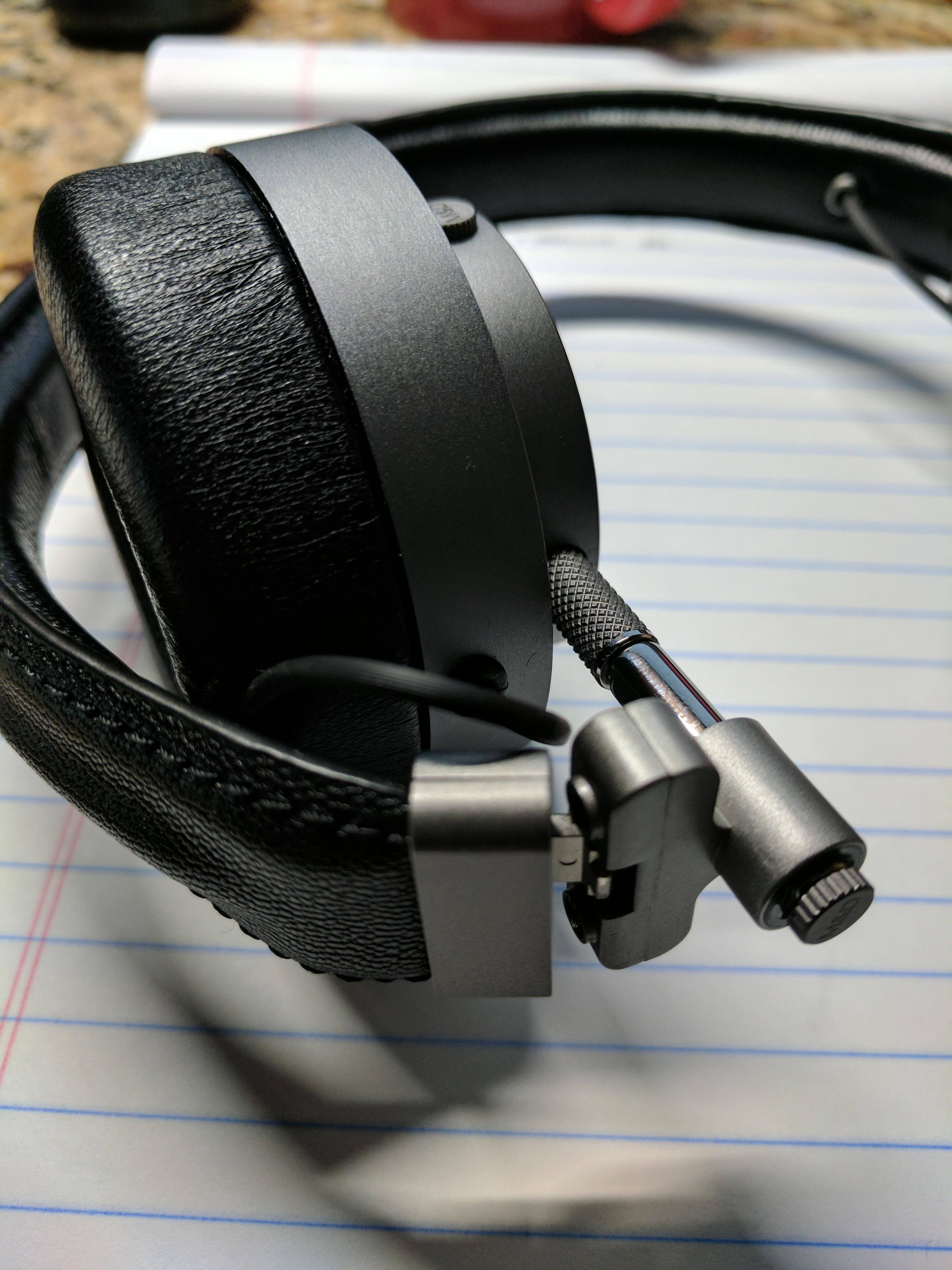 Ear piece hinge, click to load a larger version