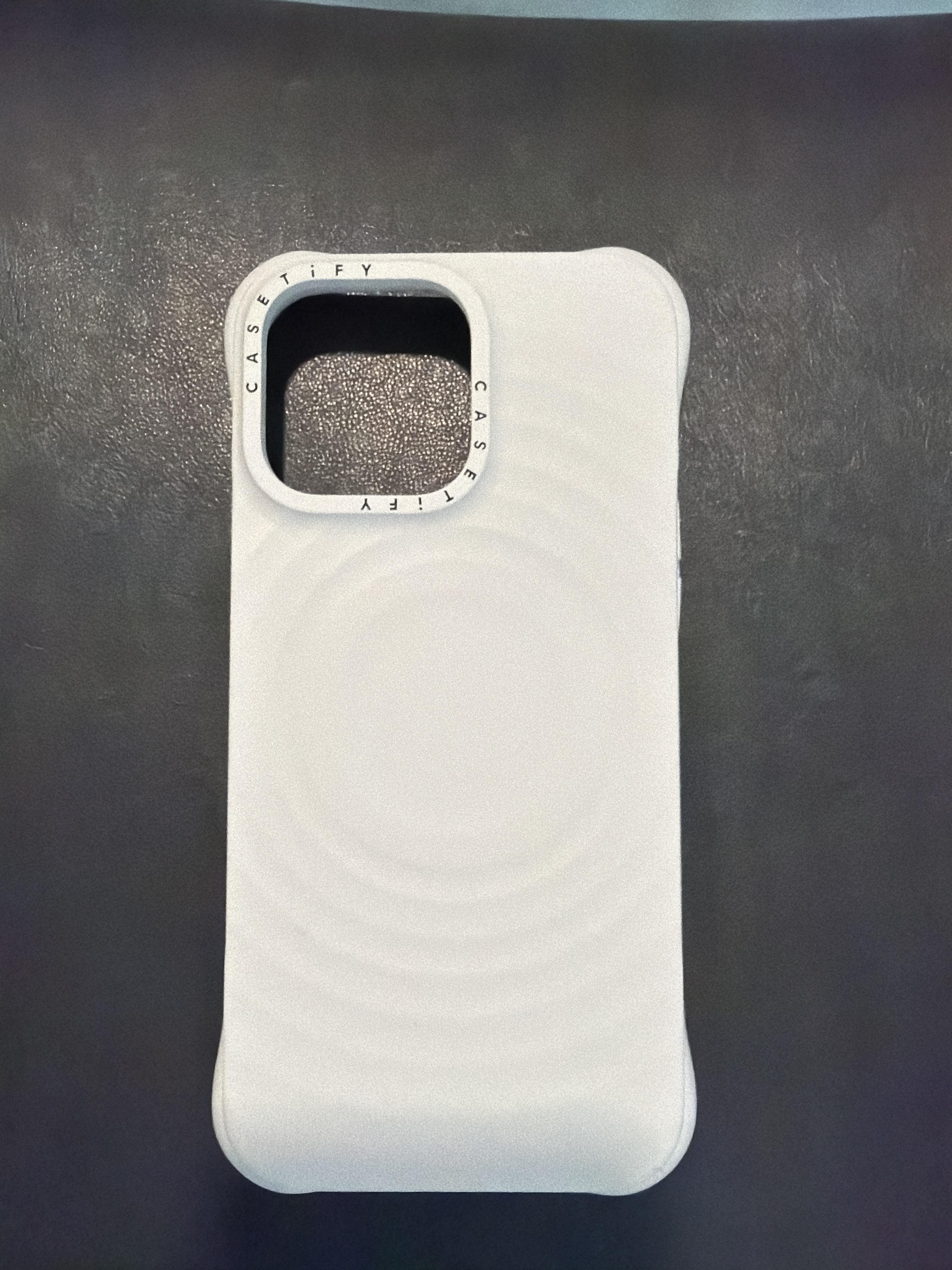 CASETiFY Essentials Ripple Case with MagSafe for Apple iPhone 16