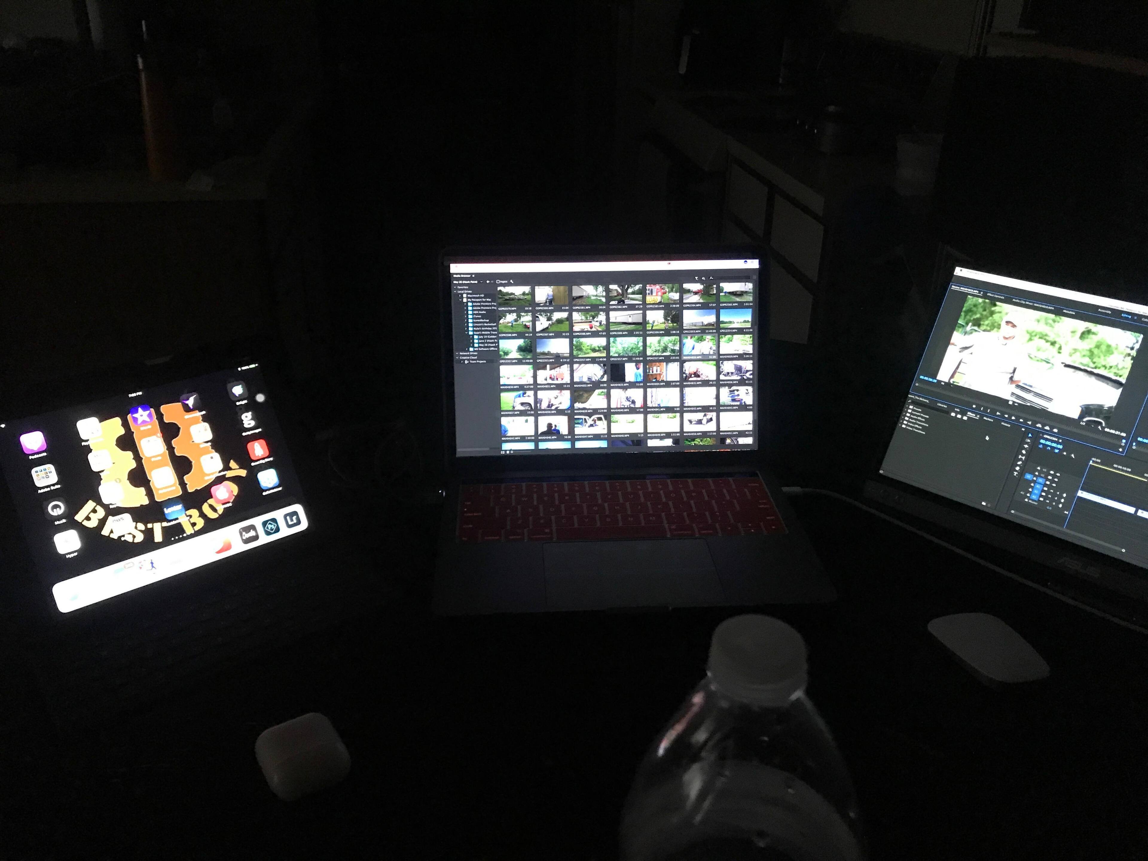 connected to external monitor and iPad Pro, click to load a larger version