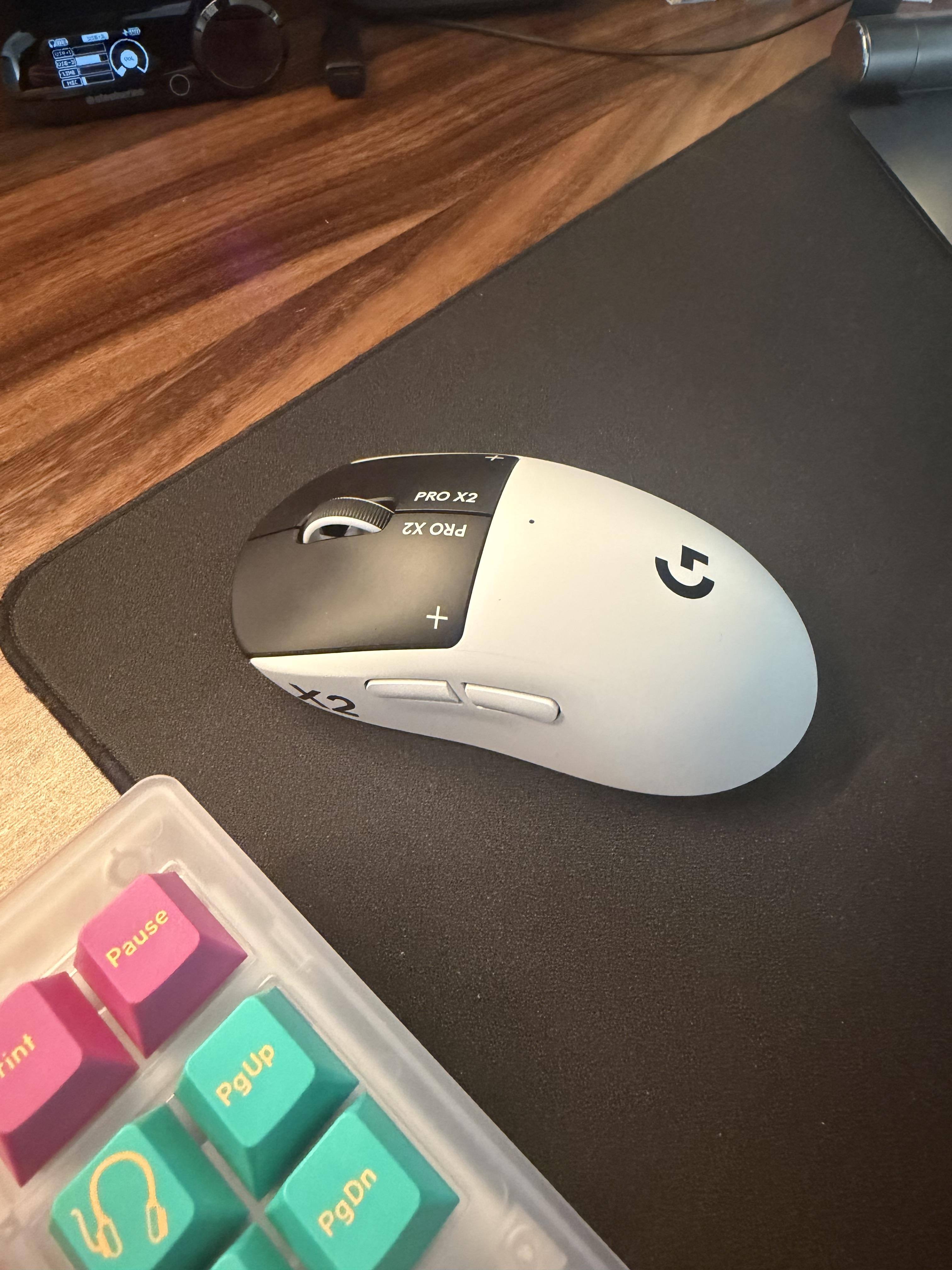 Logitech PRO X2 SUPERSTRIKE LIGHTSPEED Lightweight Wireless Gaming