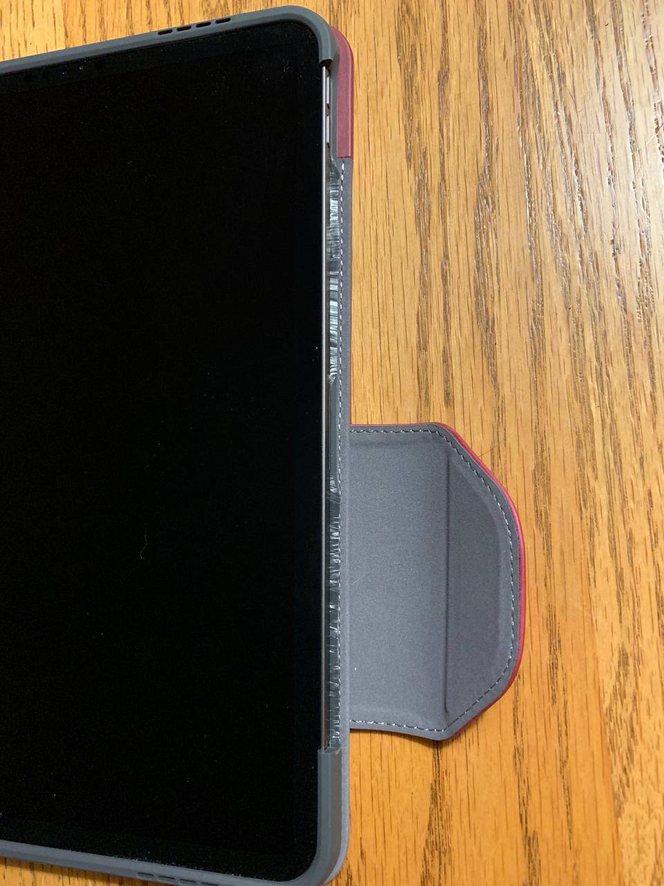 Side cut off for Apple Pencil, click to load a larger version