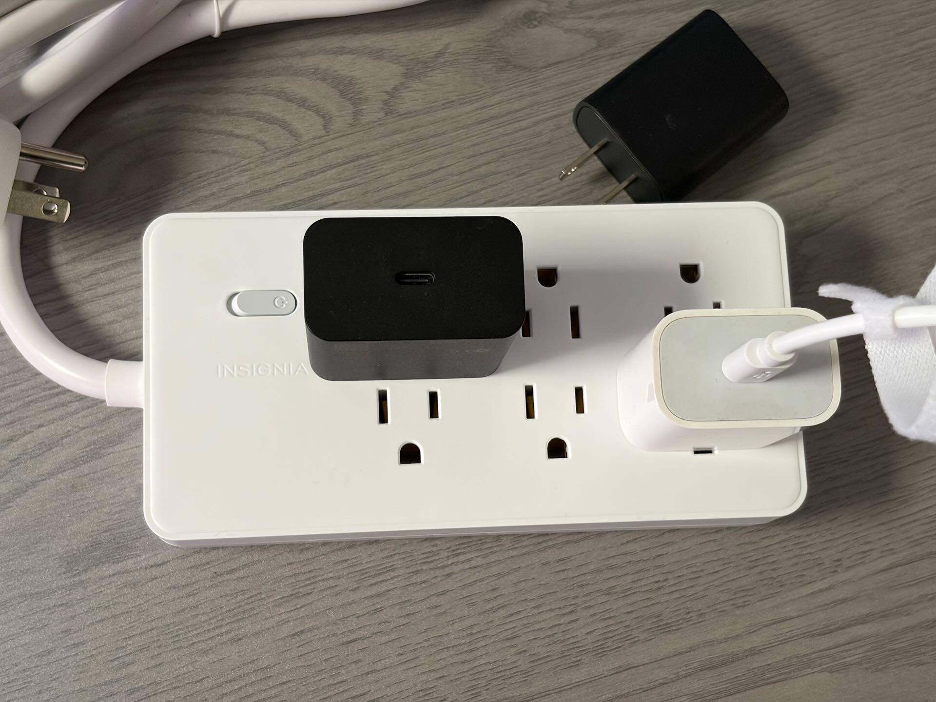 These two chargers together blocked all 4 other outlets!, click to load a larger version