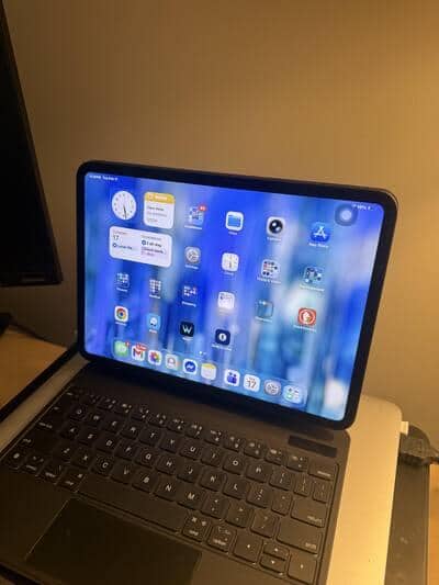 Apple 11 inch iPad Pro M5 chip Wi Fi 256GB with OLED Space Black