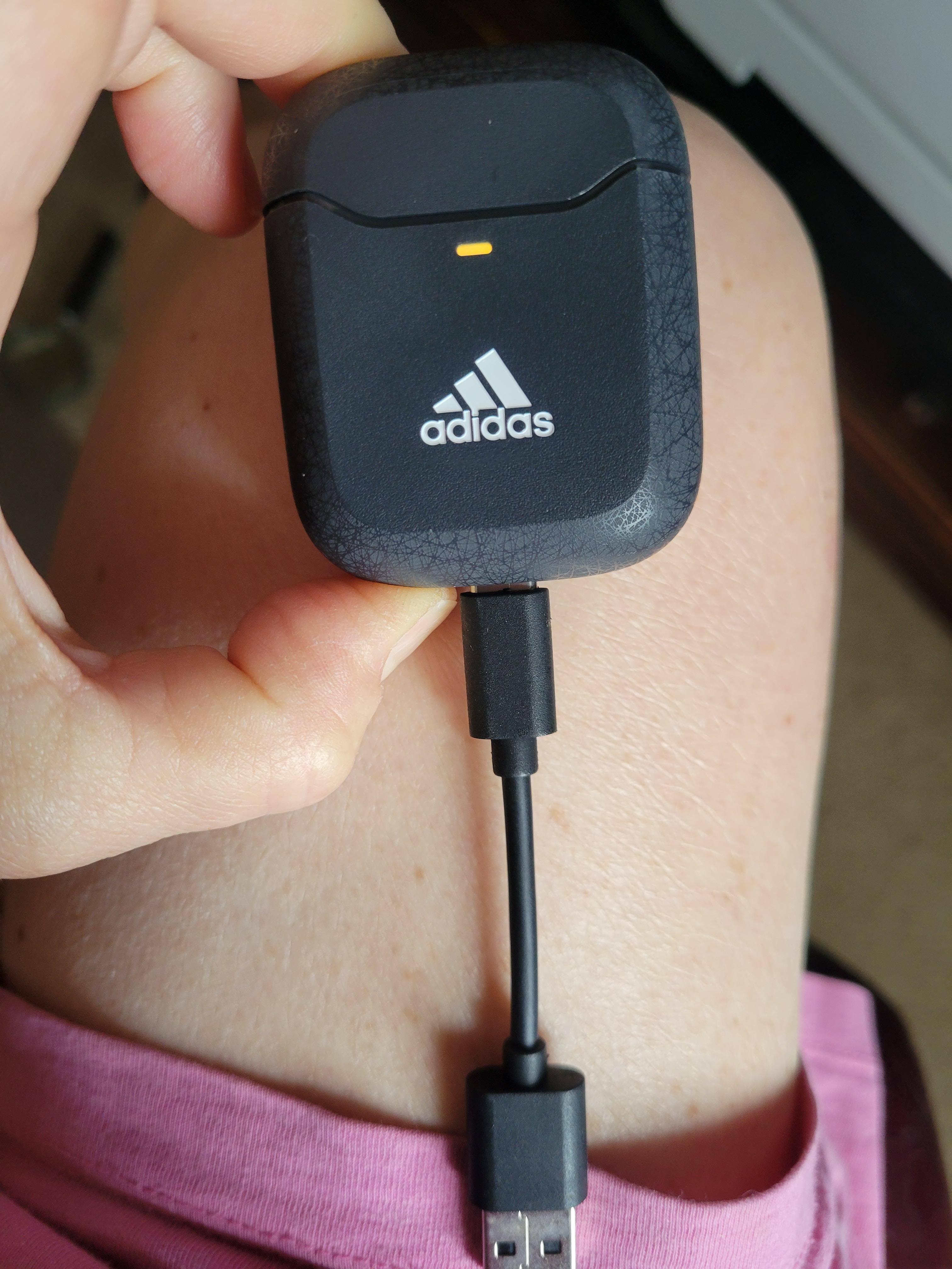 Zne-Yellow Light, Not Ready to Pair, click to load a larger version