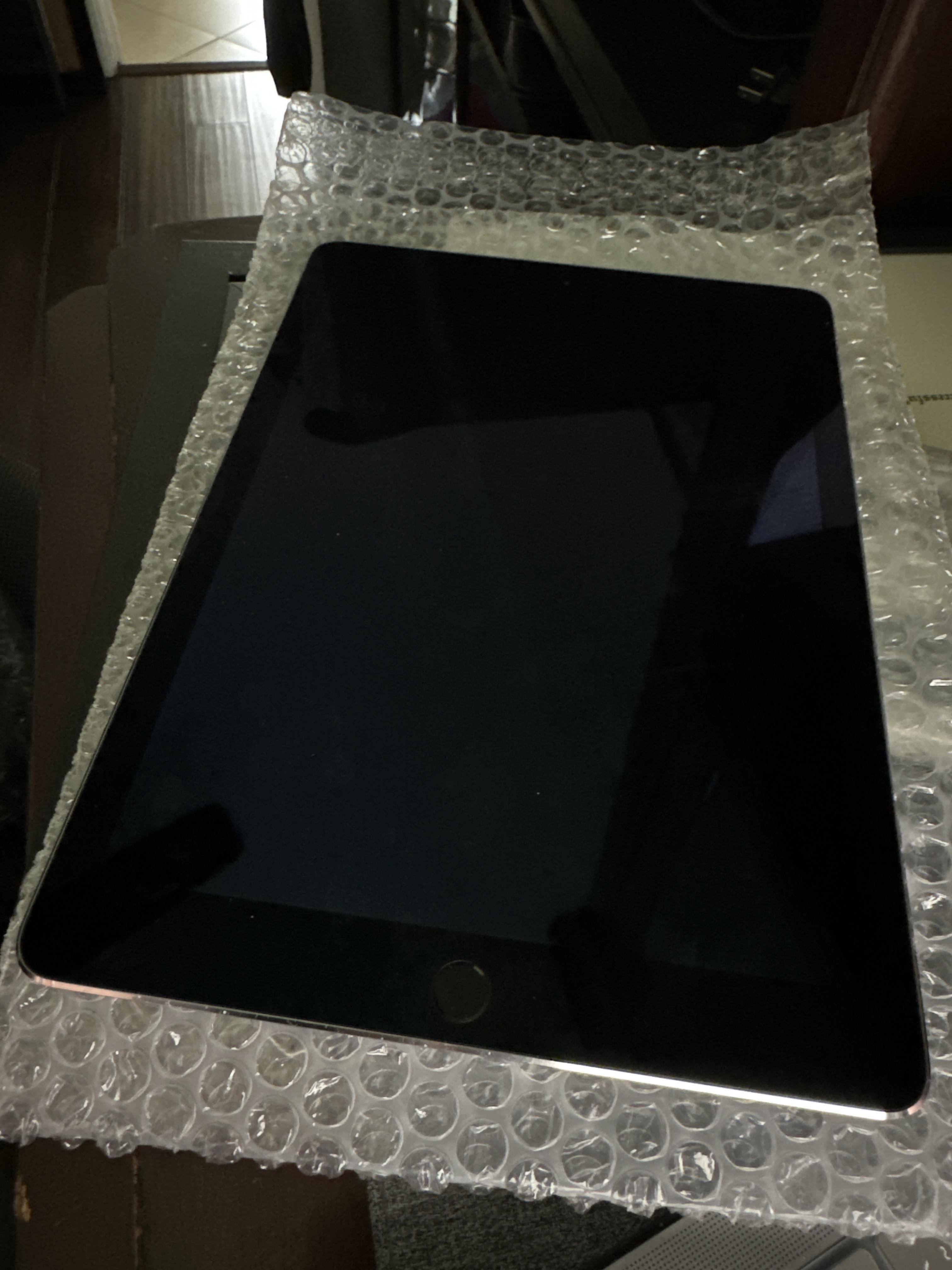 Apple Certified Refurbished iPad Air (2nd Generation) (2014) Wi Fi