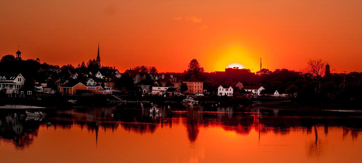 Sunset in Portsmouth, NH, click to load a larger version