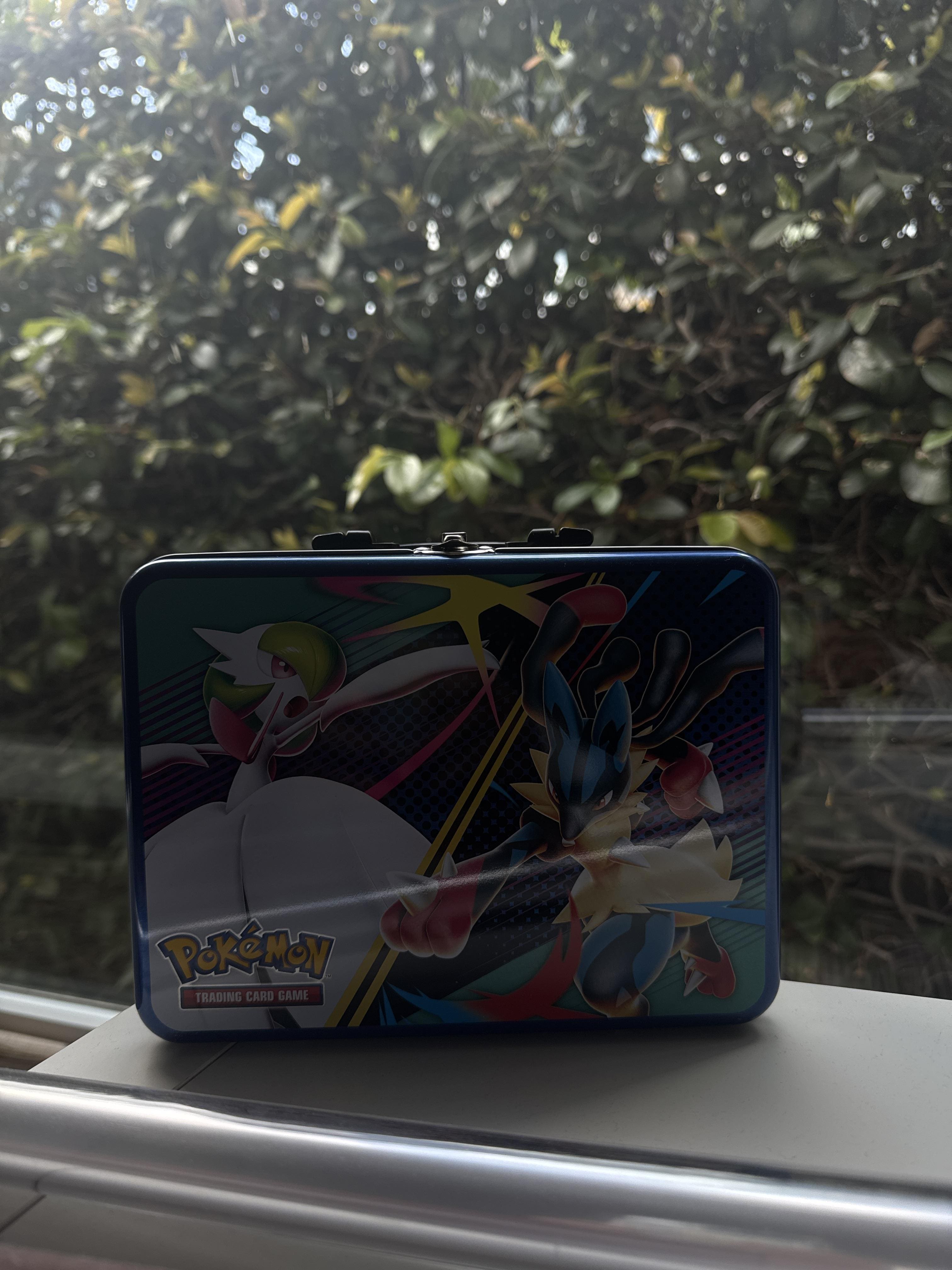 Pokmon Trading Card Game: Collector Chest (Fall 2025) 10-10123-108 - Best  Buy