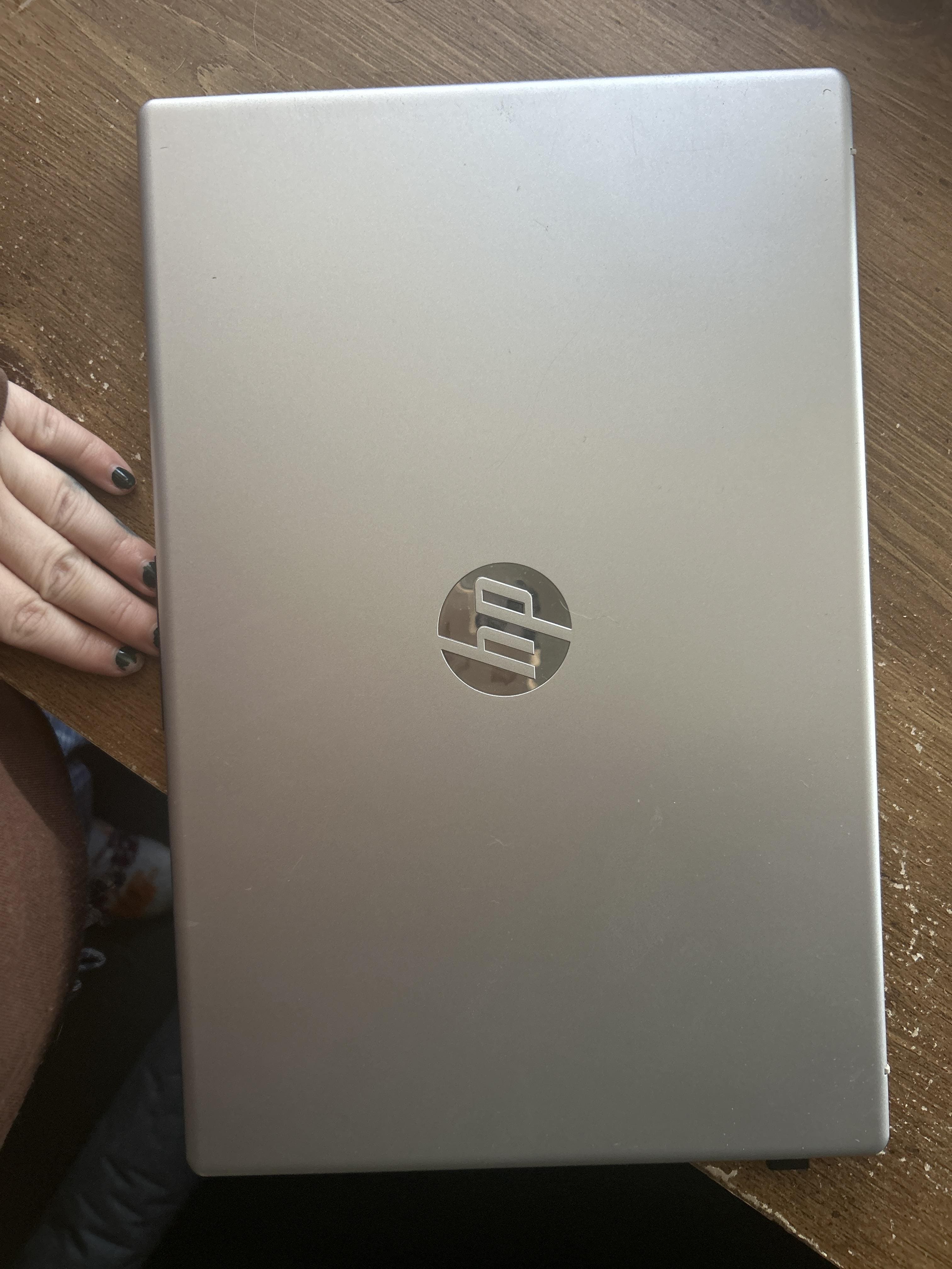 HP 15.6