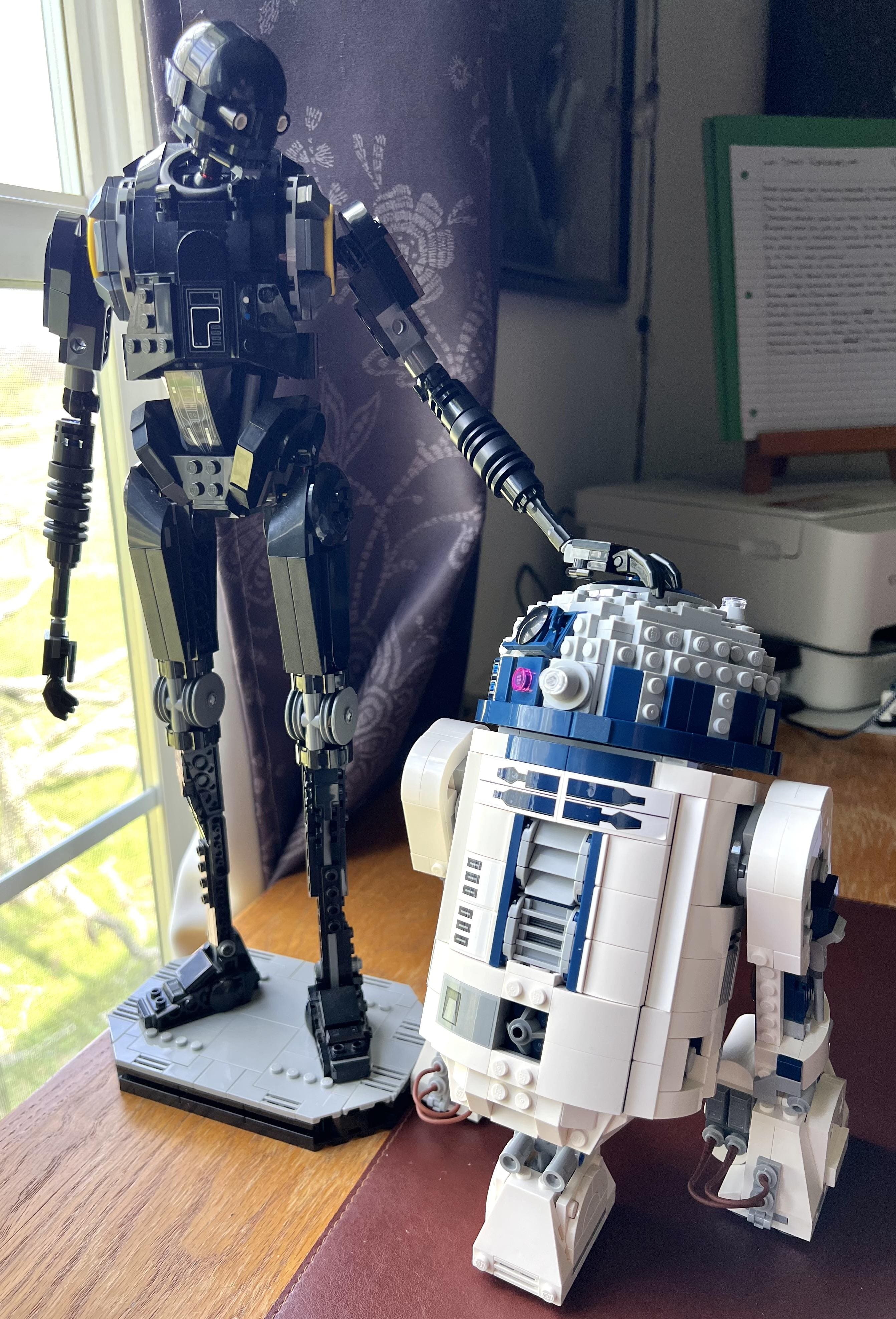 LEGO Star Wars R2 D2 Buildable Toy Droid for Display and Play