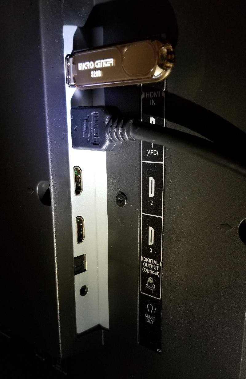 Side Port location - Extra USB storage on TOP, click to load a larger version