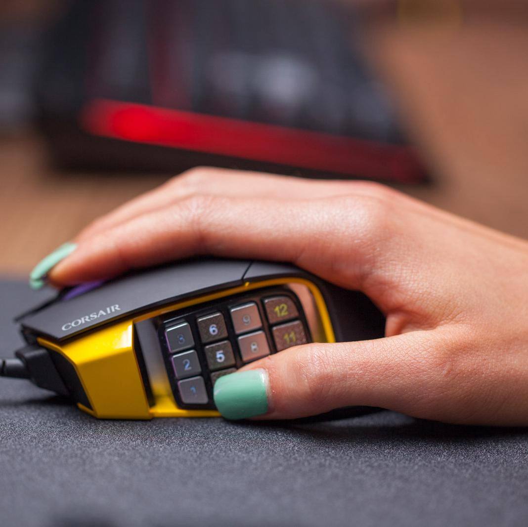 in this picture you can see the area under the #1 and #4 key i talk about in the review picture is from http://deathcaverna.liquidquake.net note this person has a small hand already any bigger and i don't recommend this mouse, click to load a larger version