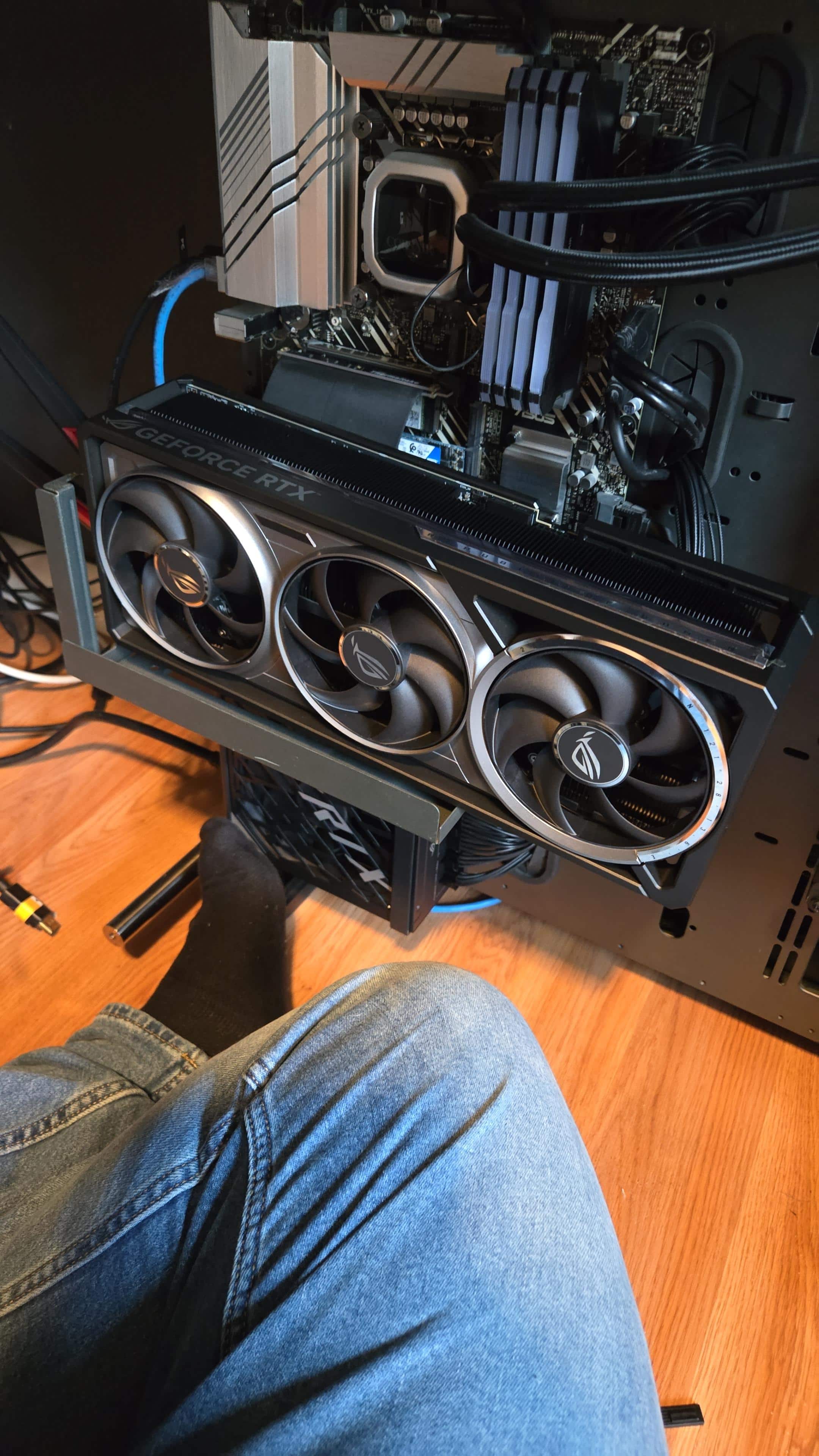 ASUS TUF Gaming NVIDIA GeForce RTX 5090 32GB GDDR7 PCI Express 5.0