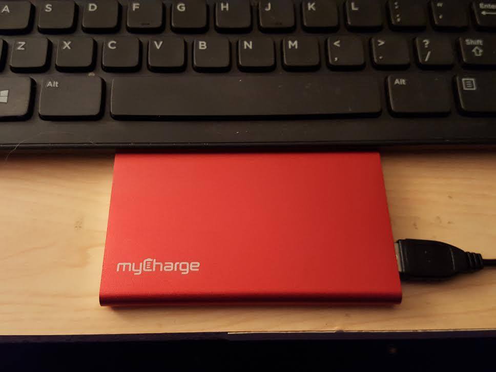 actual size, full size keyboard in foreground, click to load a larger version