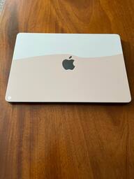 Apple MacBook Air 13.6 Apple MacBook Air 13.6
