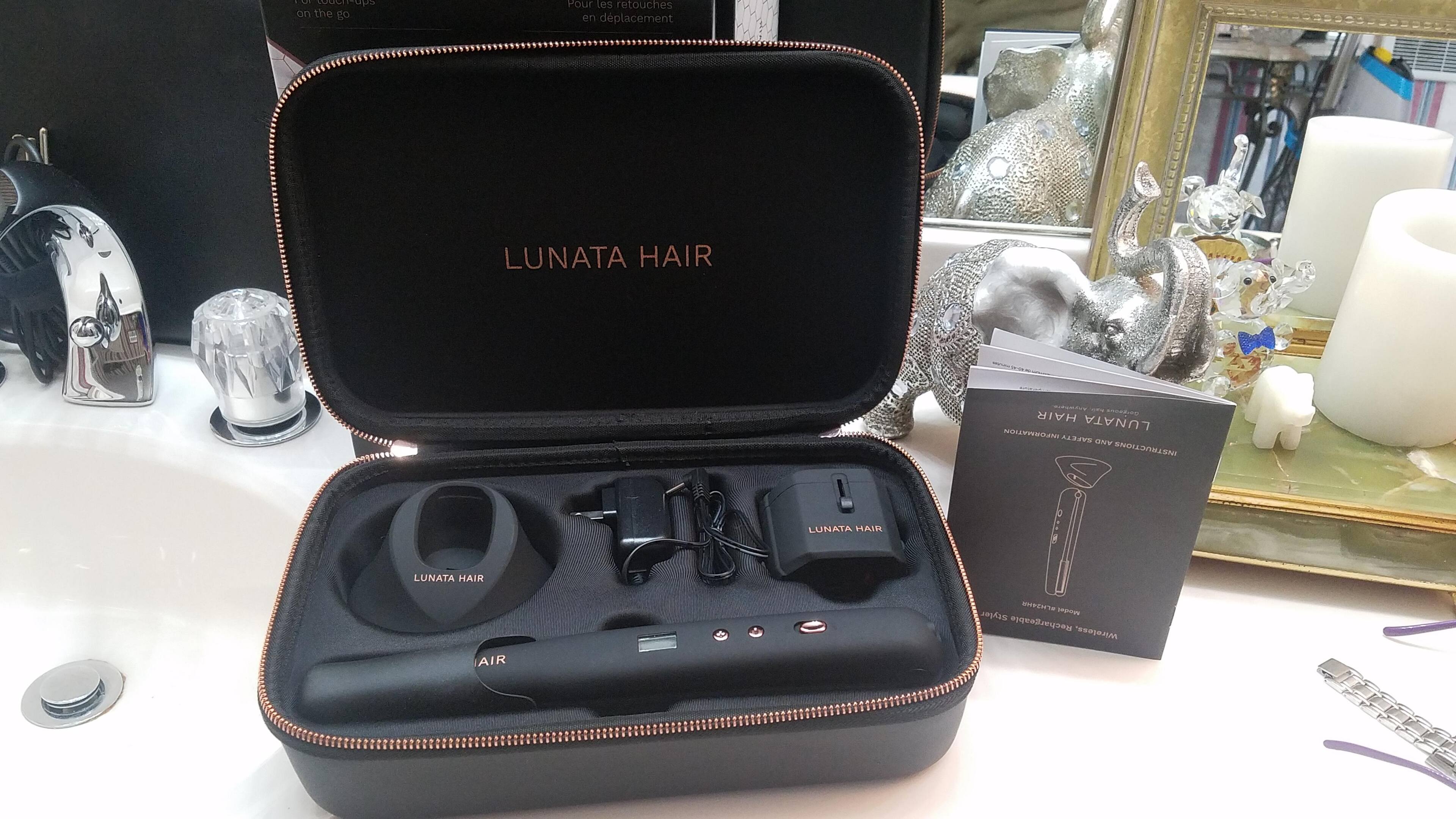 Lunata Case and Contents, click to load a larger version