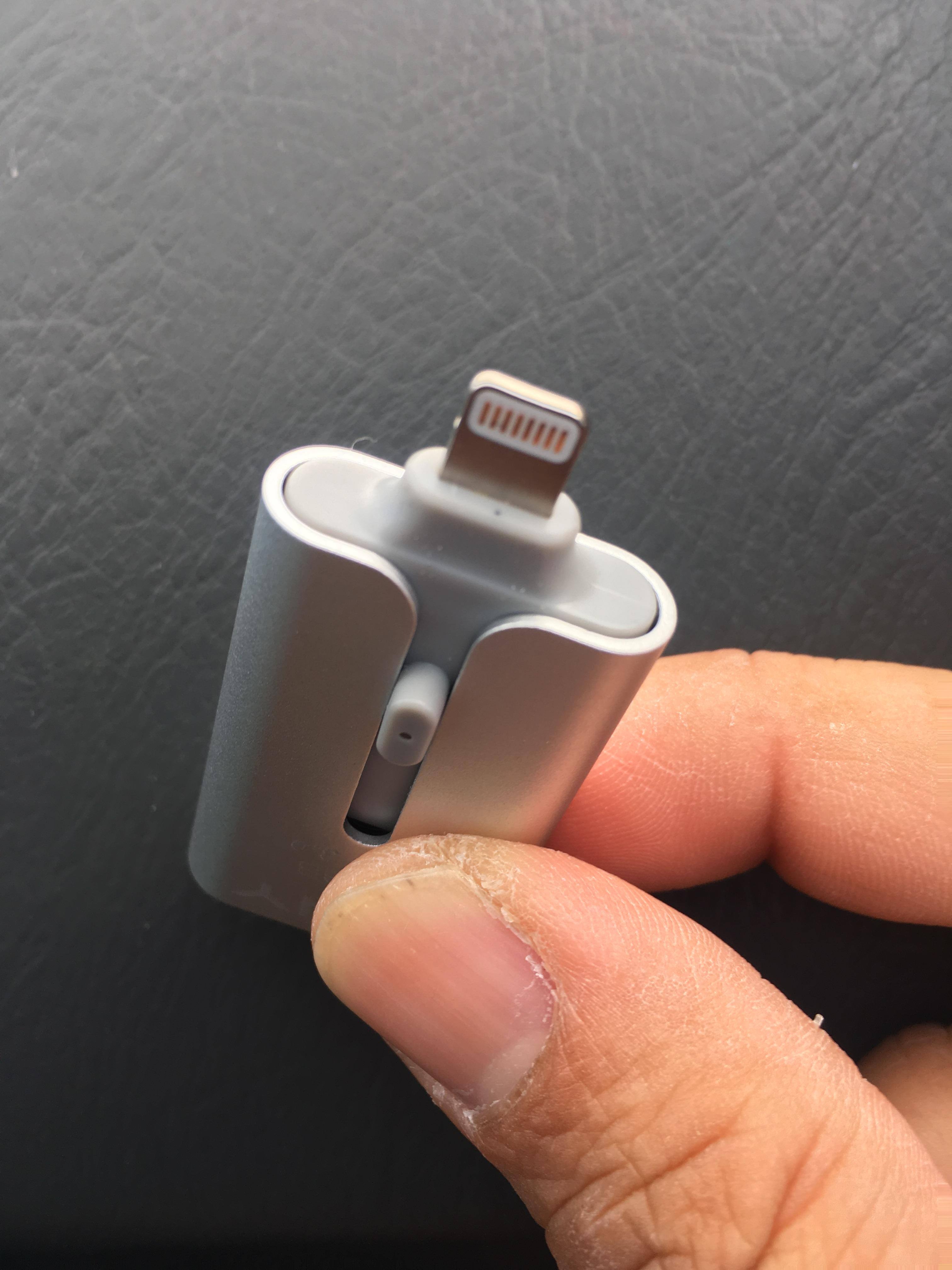 Lightning connector, click to load a larger version