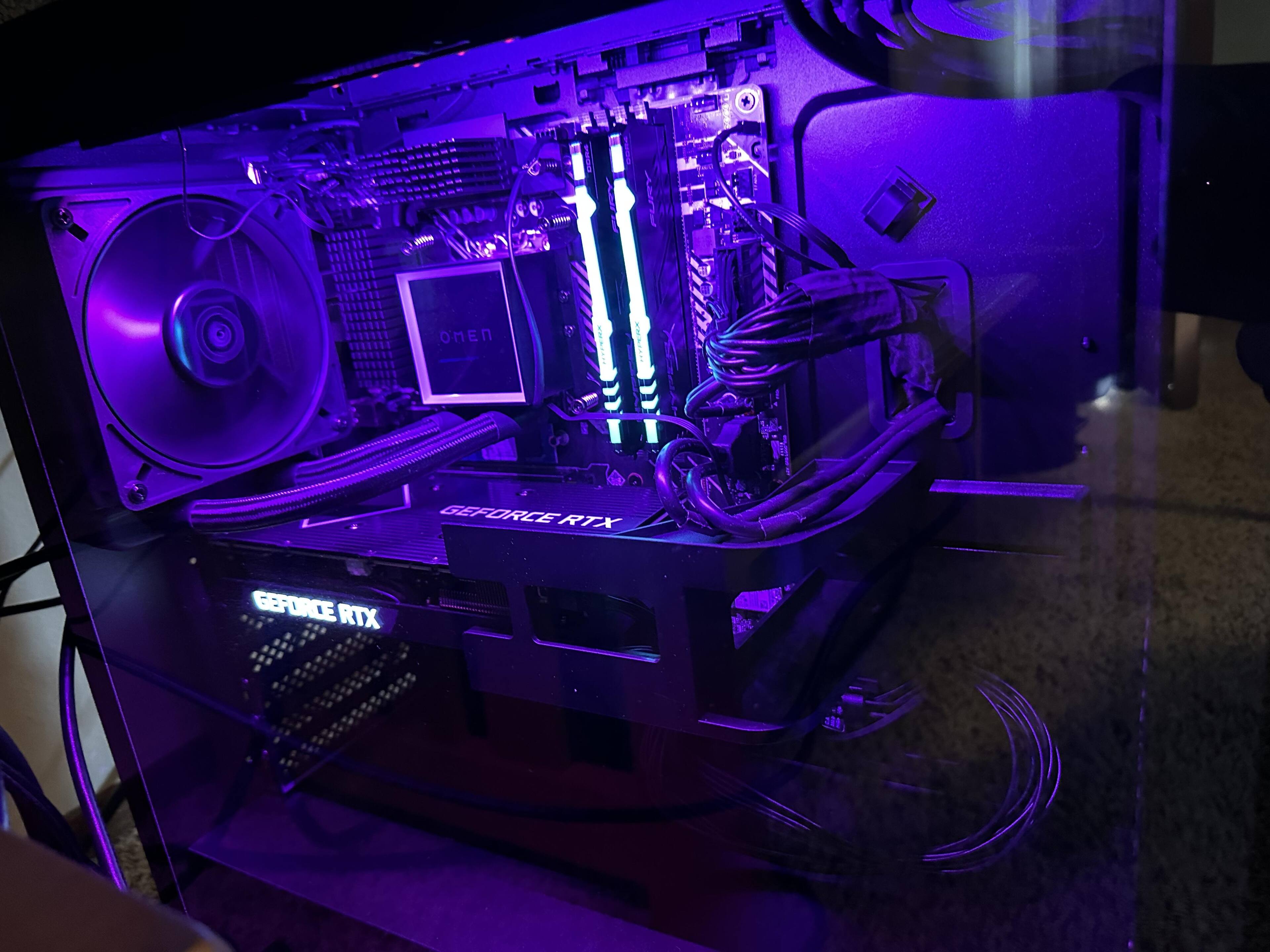 HP OMEN 40L Gaming Desktop Intel Core i7 12700KF HyperX 16GB