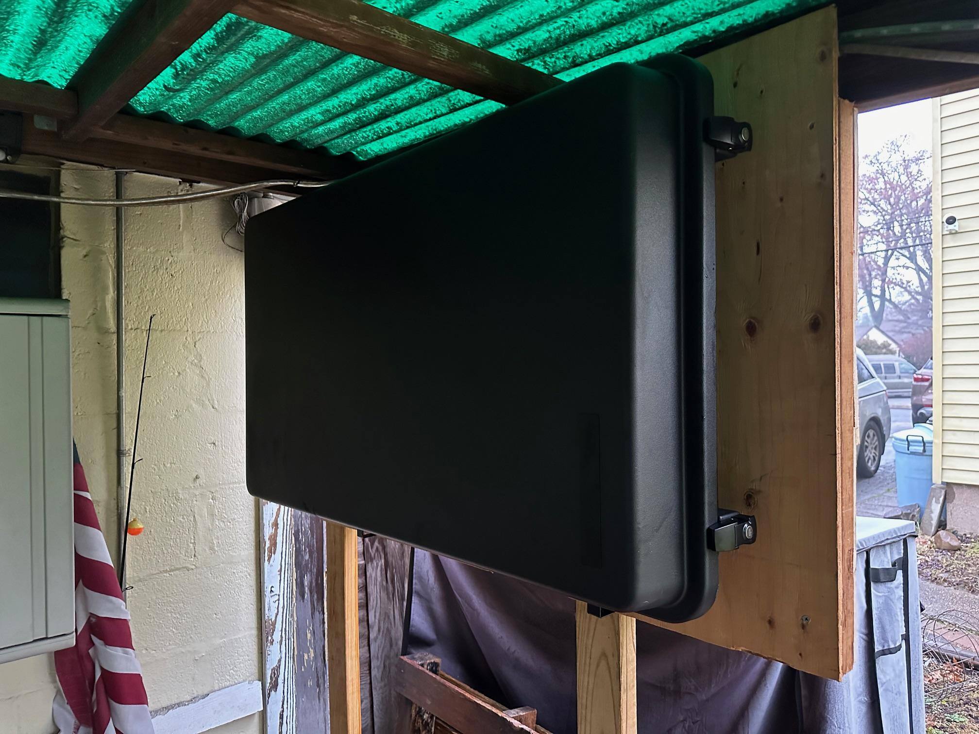 Installed with cover on, click to load a larger version