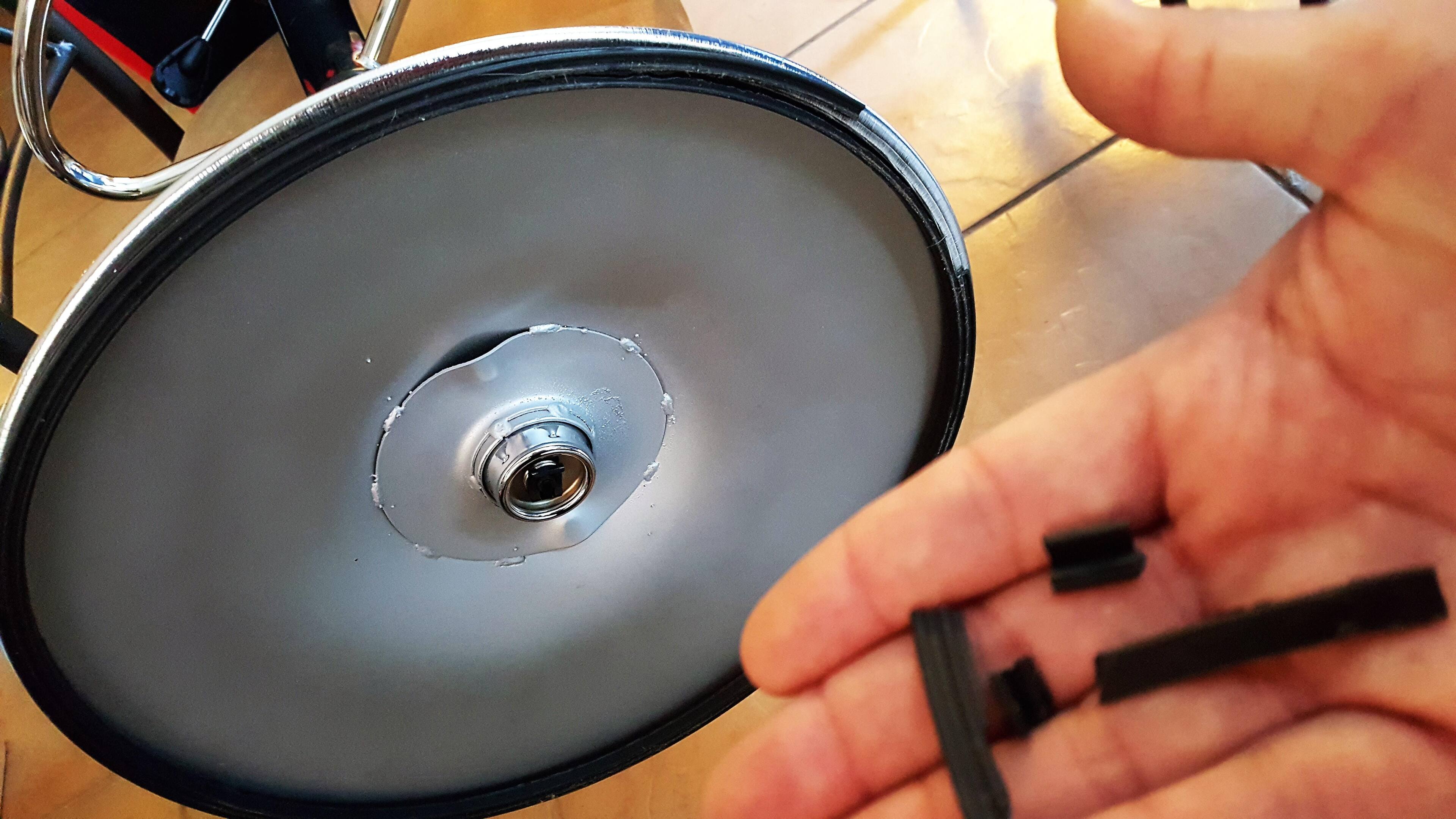 Broken base piece, click to load a larger version