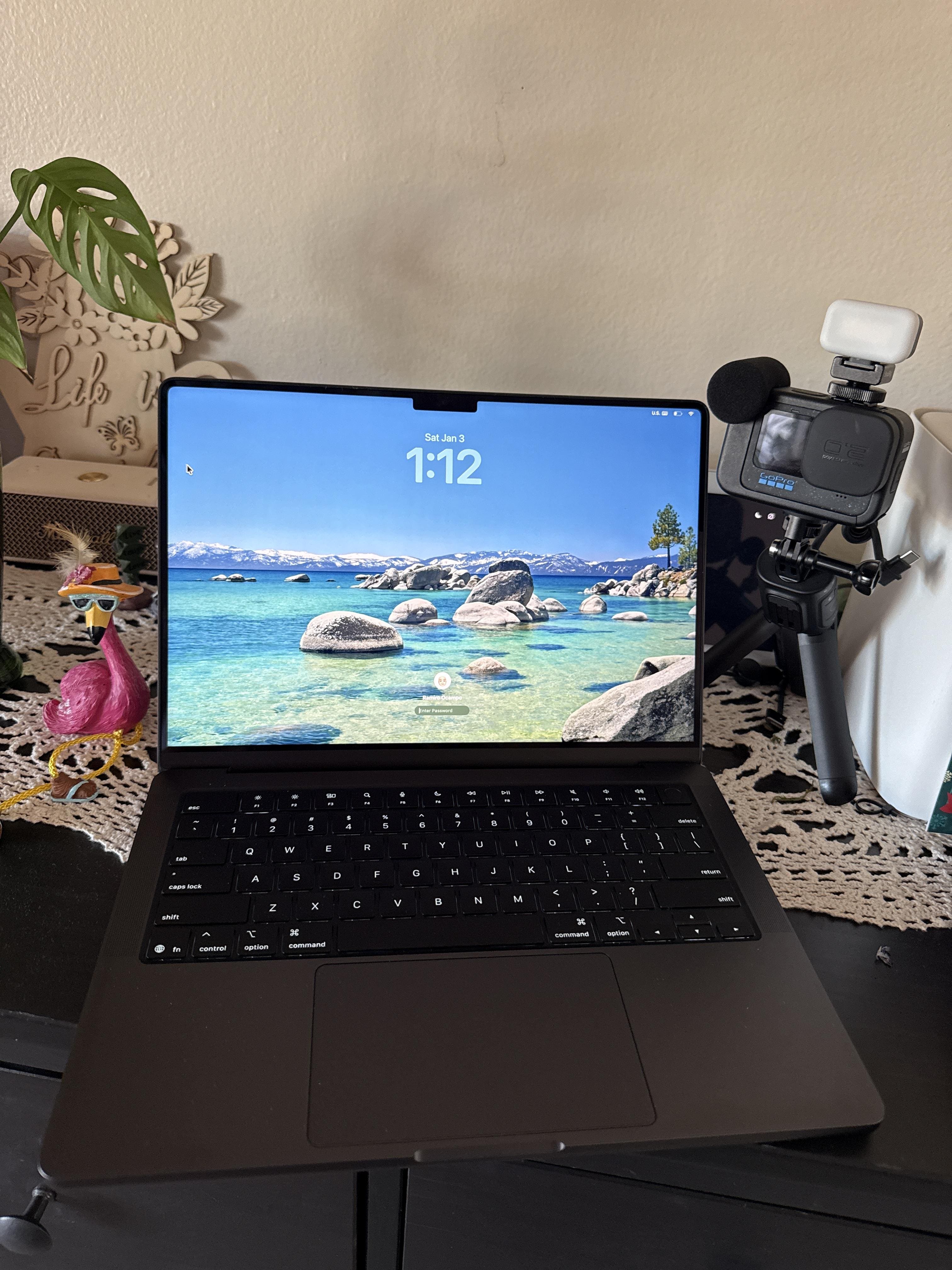 美品 : 14インチ MacBook Pro M5, 16GB, 512GB Apple MacBook Pro 14