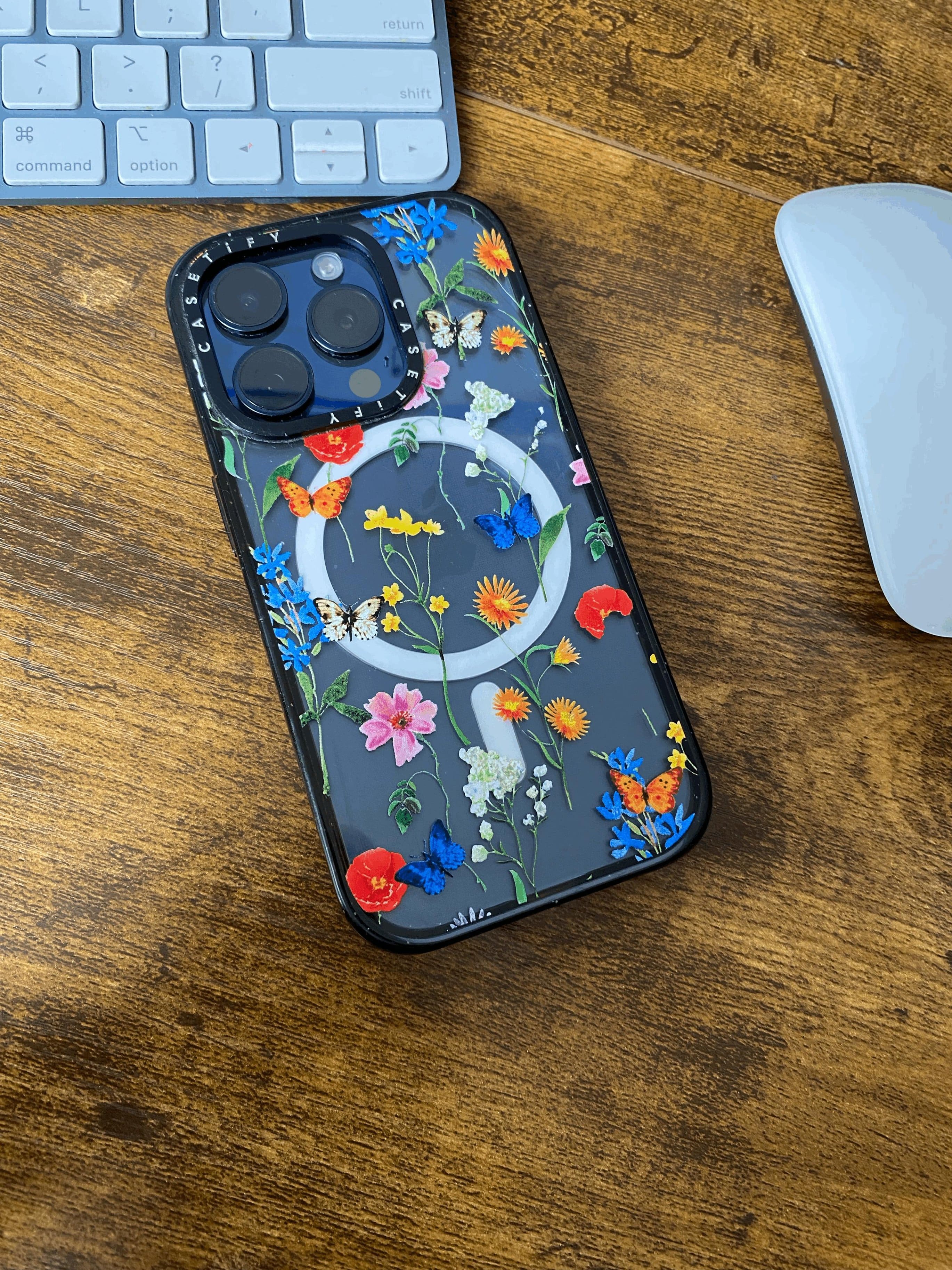 CASETiFY Gold Kingsnake MagSafe対応 Amazon.com: CASETiFY Mirror Case for iPhone 15 Pro [Reflective