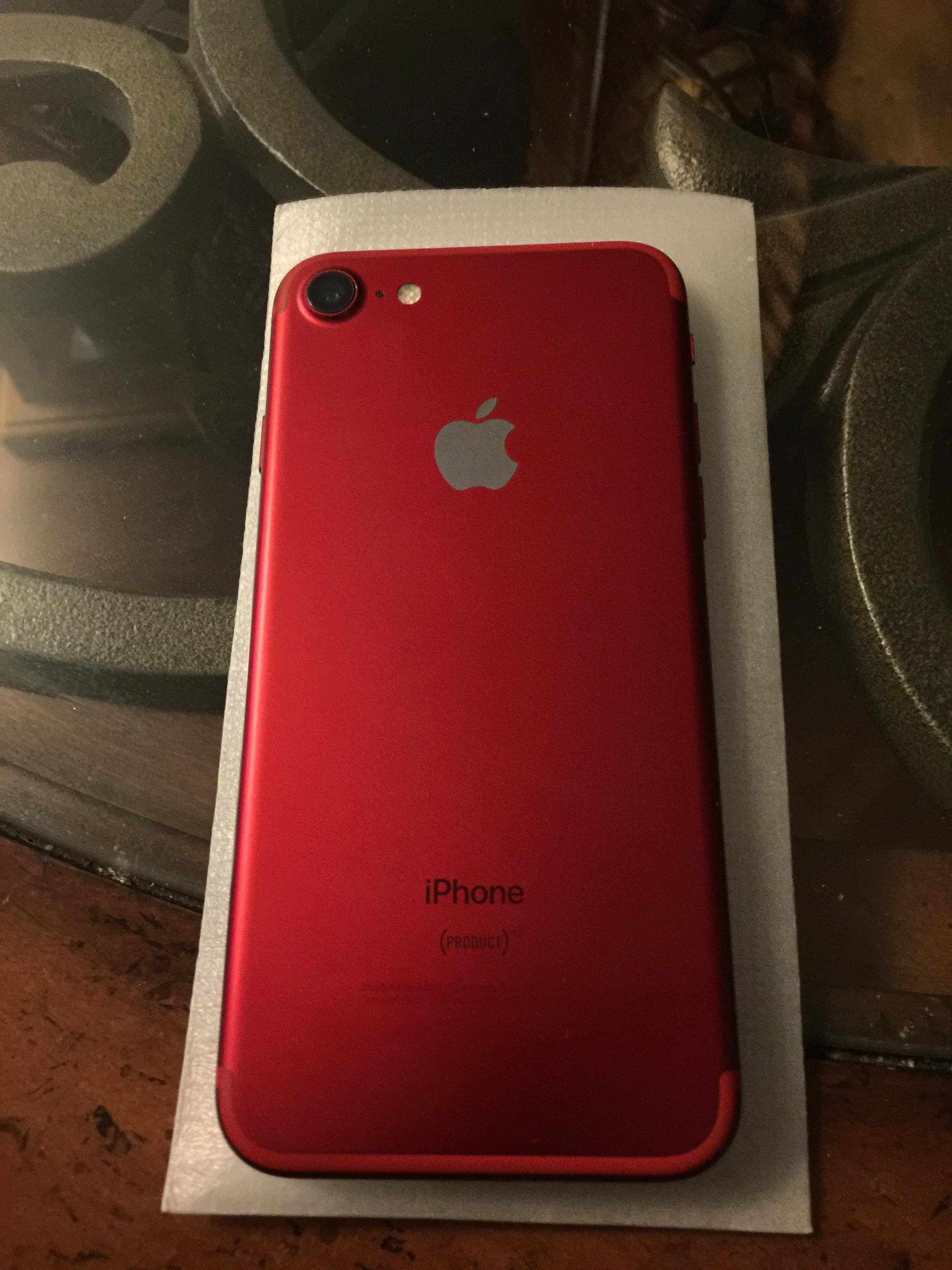 iPhone 7, click to load a larger version