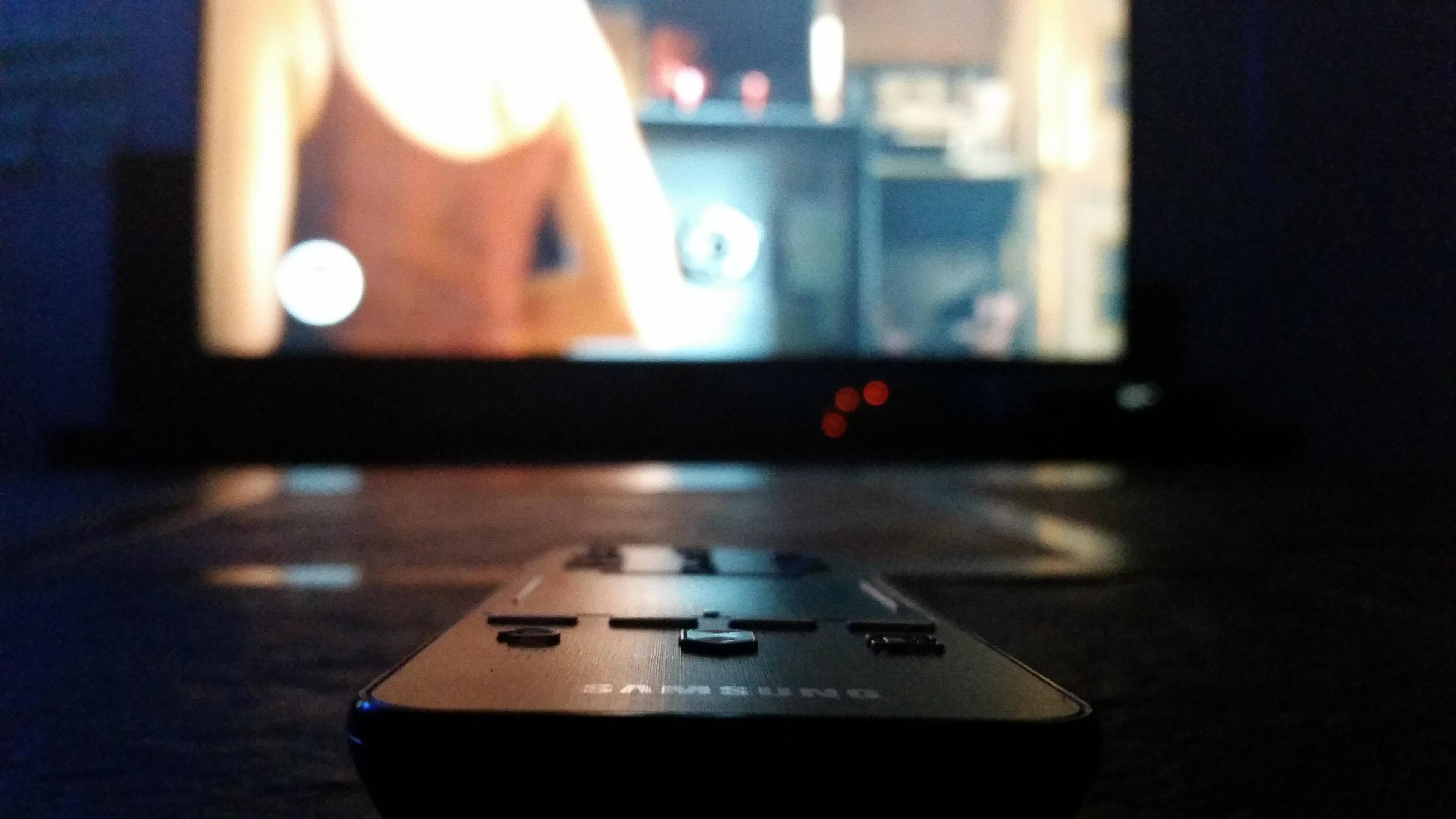 Remote, click to load a larger version