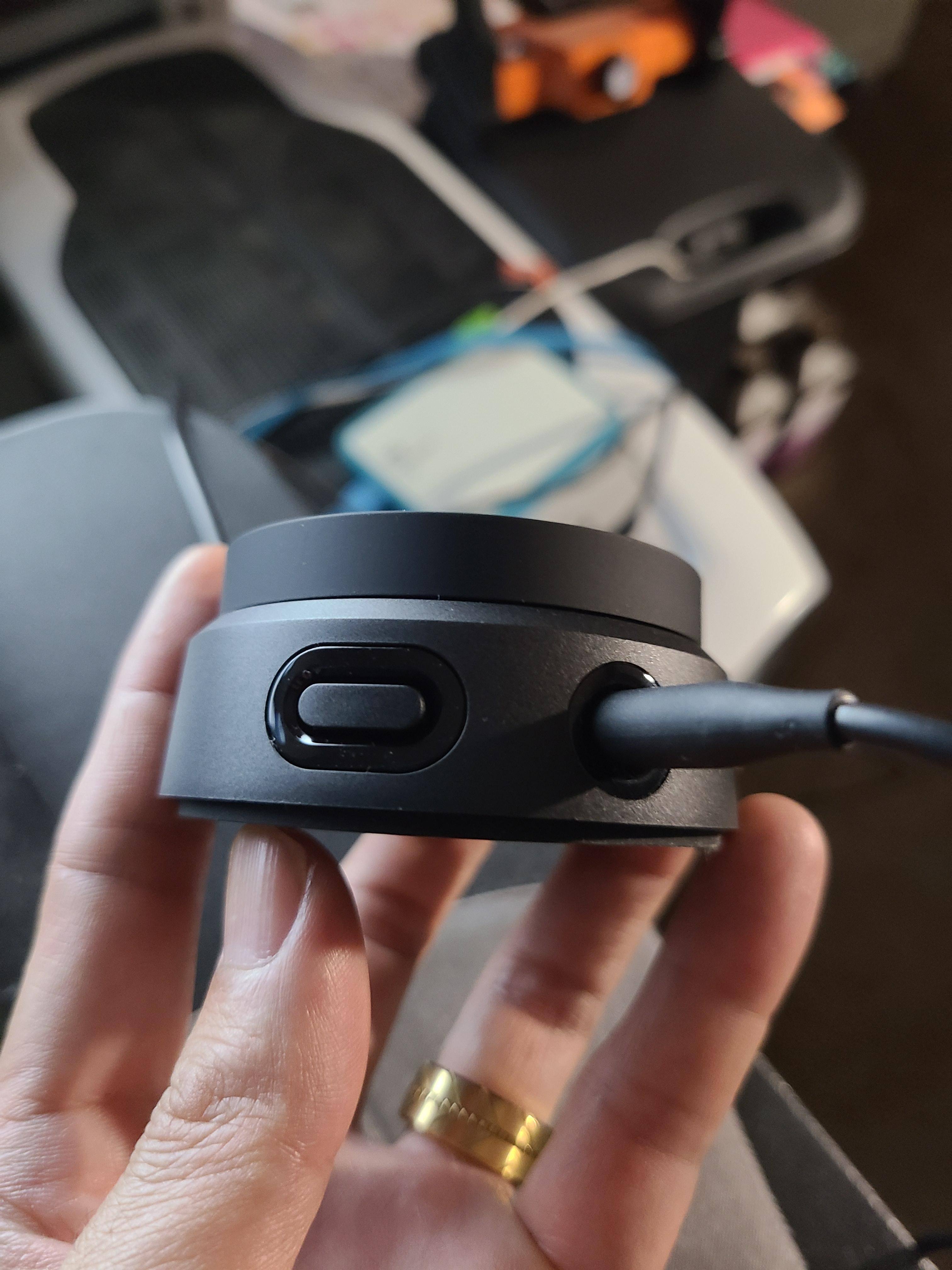 The knob rotates like butter and without sound., click to load a larger version