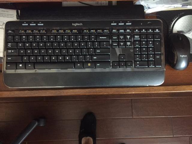 Logitech MK530, click to load a larger version