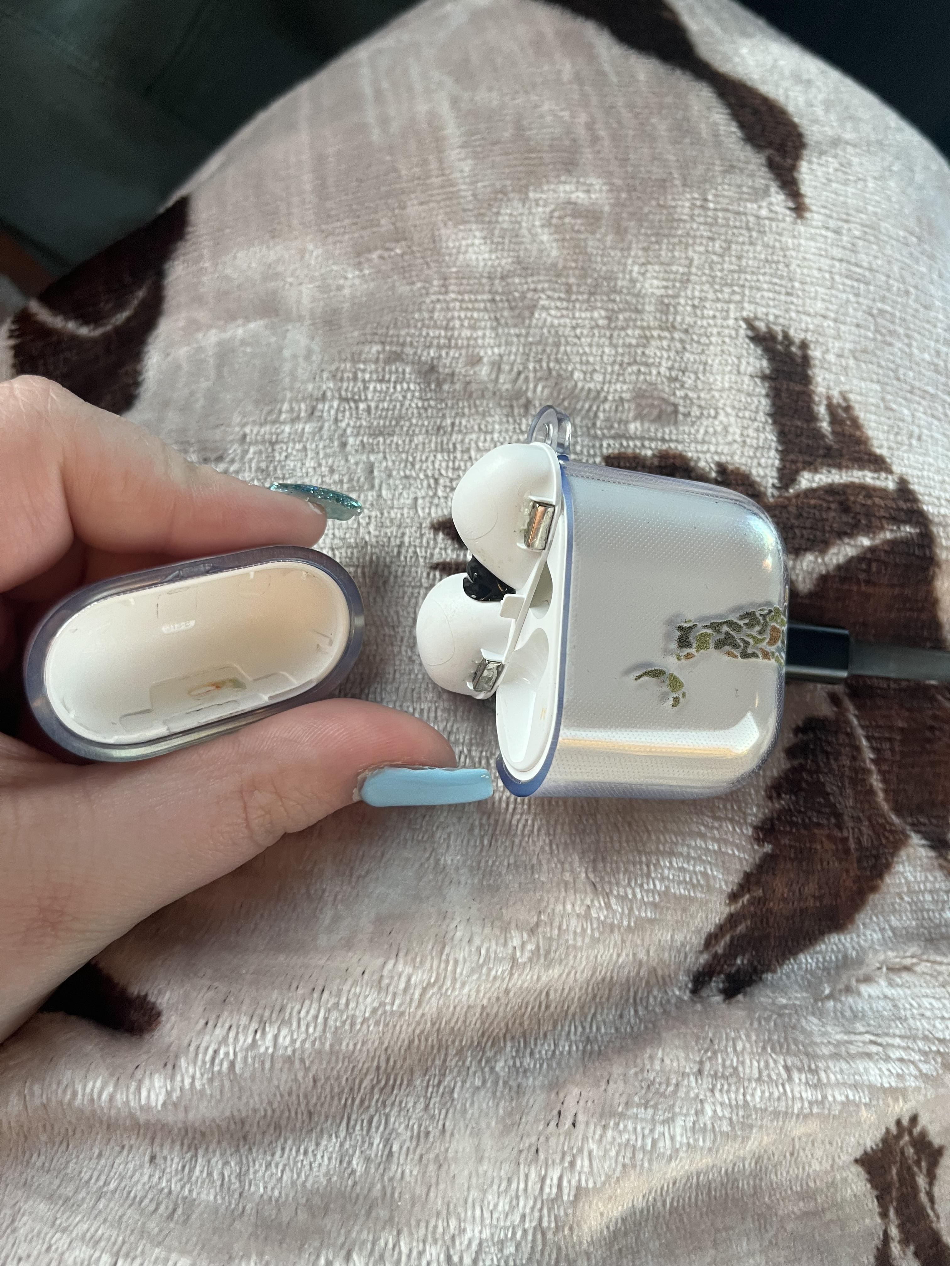 Apple Refurbished Excellent AirPods with Charging Case (2nd