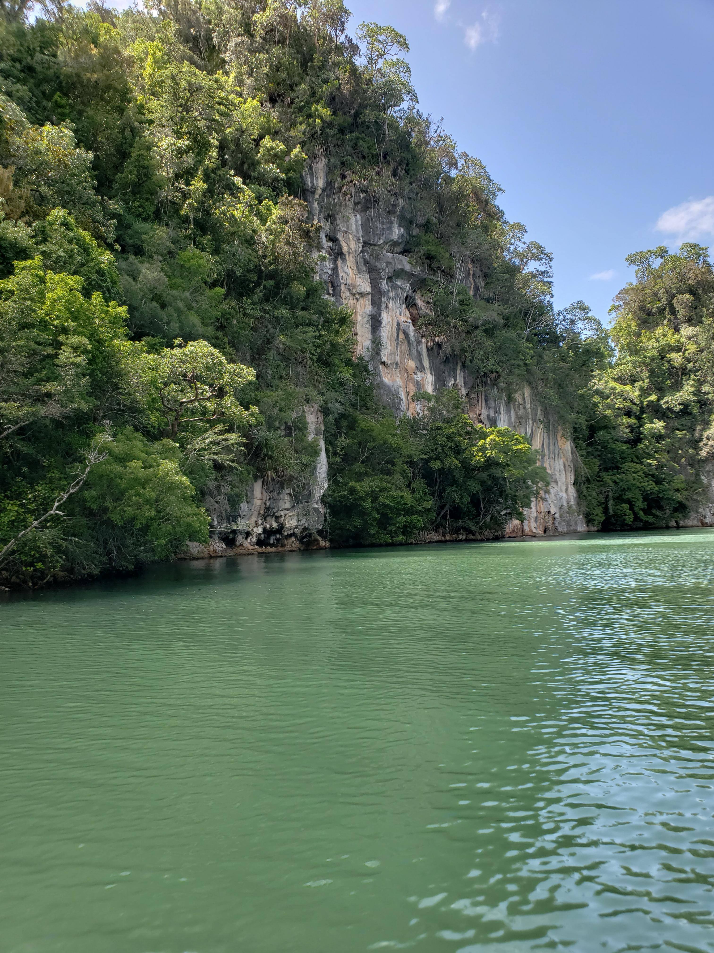 Samana, Dom. Rep., click to load a larger version