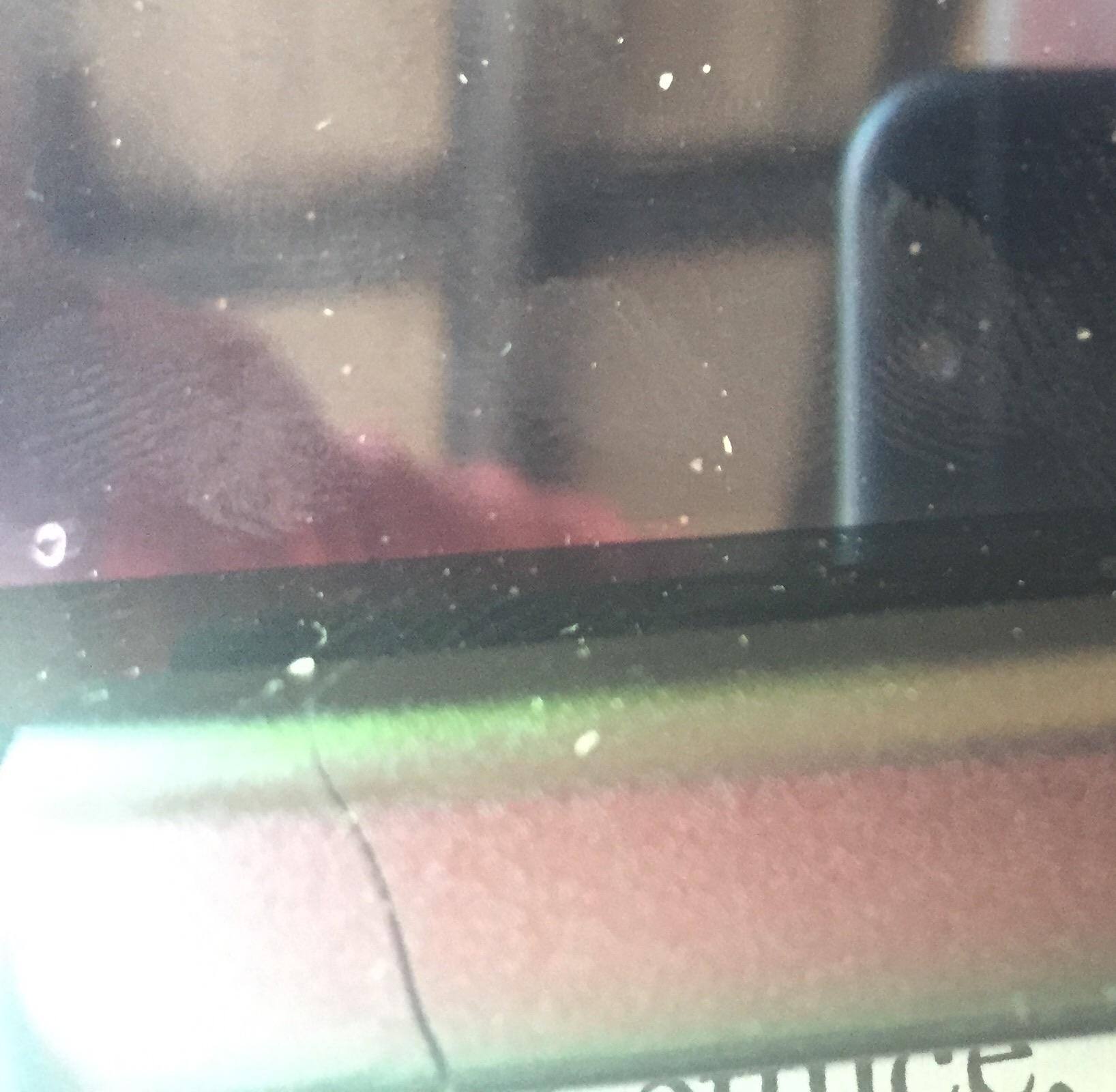 Crack on left side of hinge., click to load a larger version