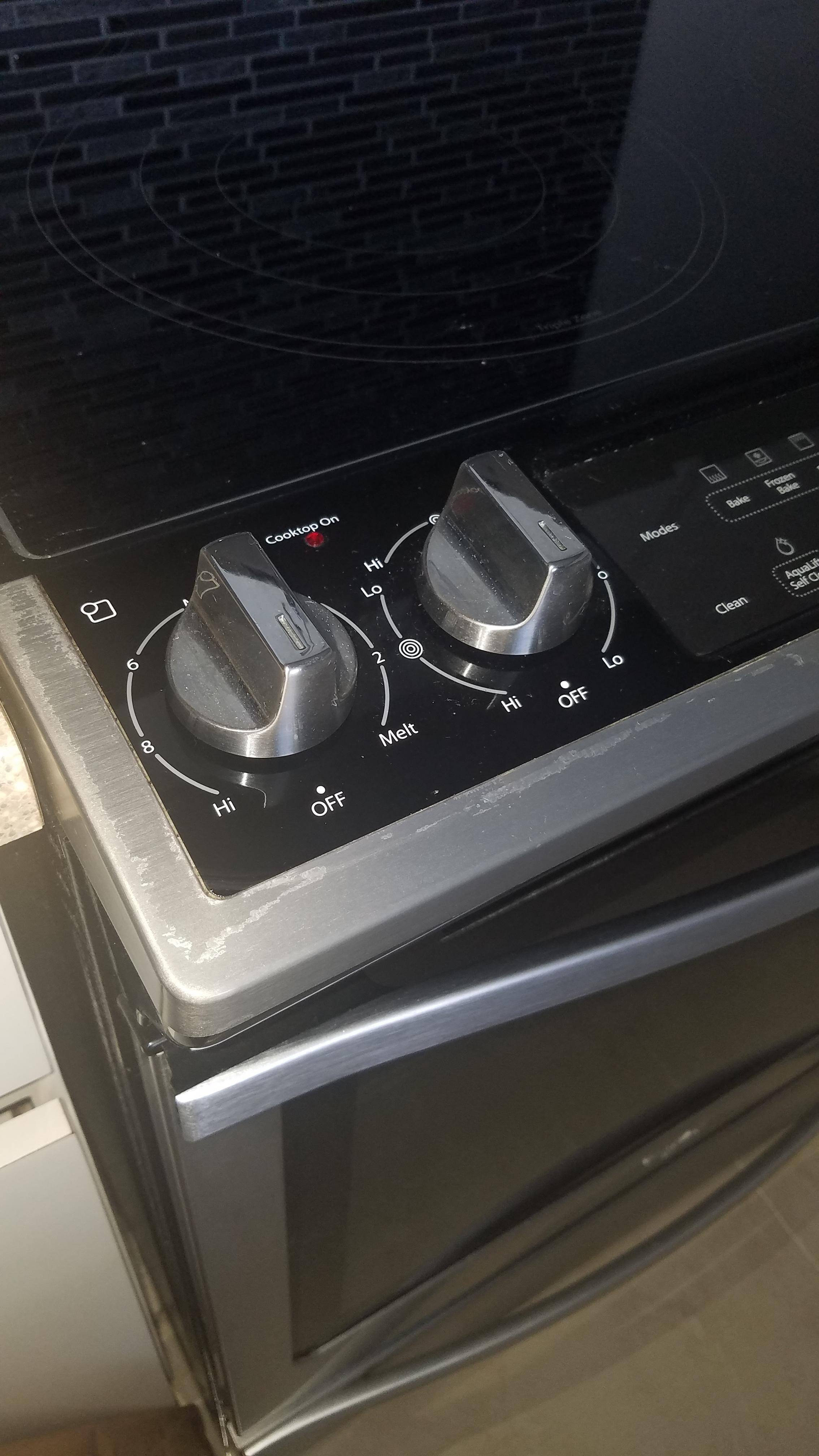 POOR Silver paint of the front panel, click to load a larger version