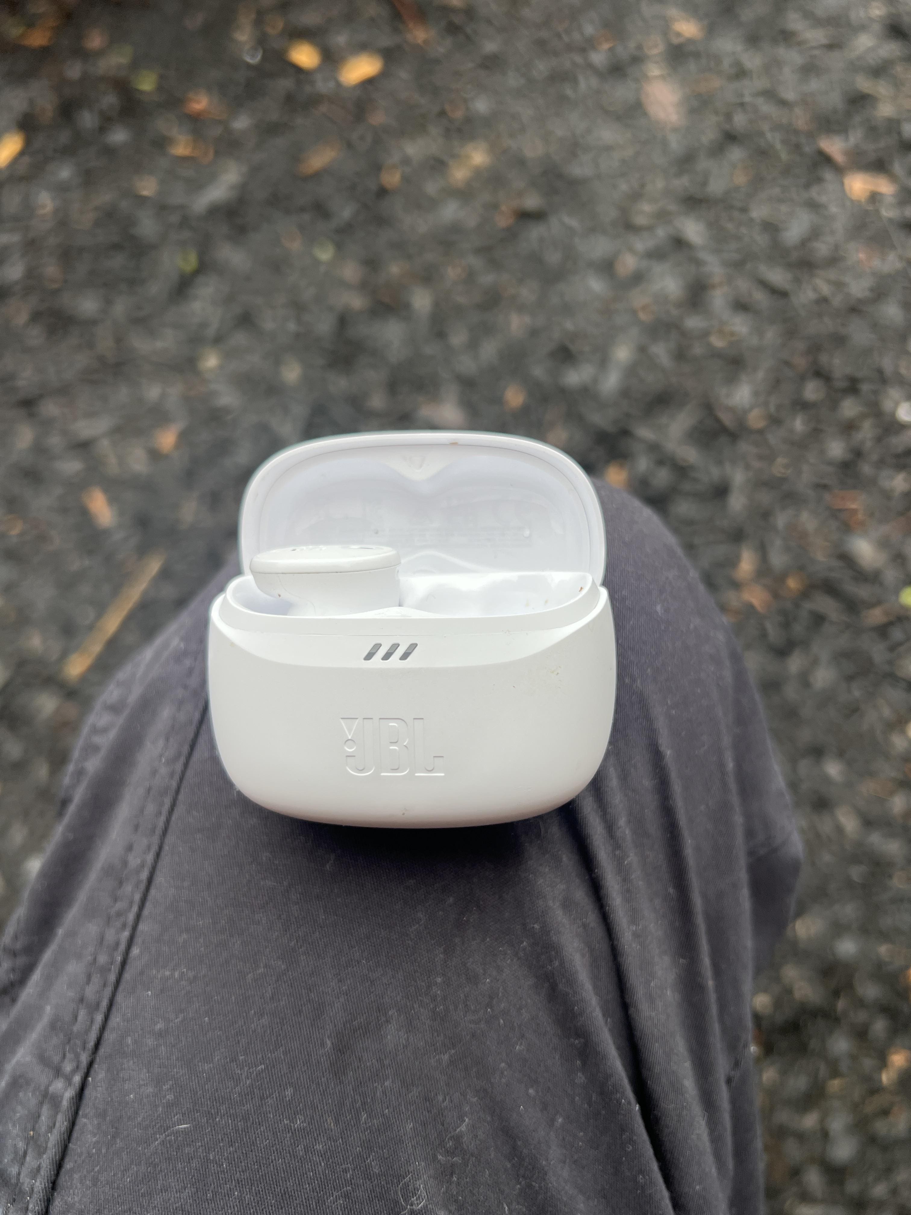 JBL Tune Buds 2 True Wireless Noise Cancelling Earbuds 2025 White