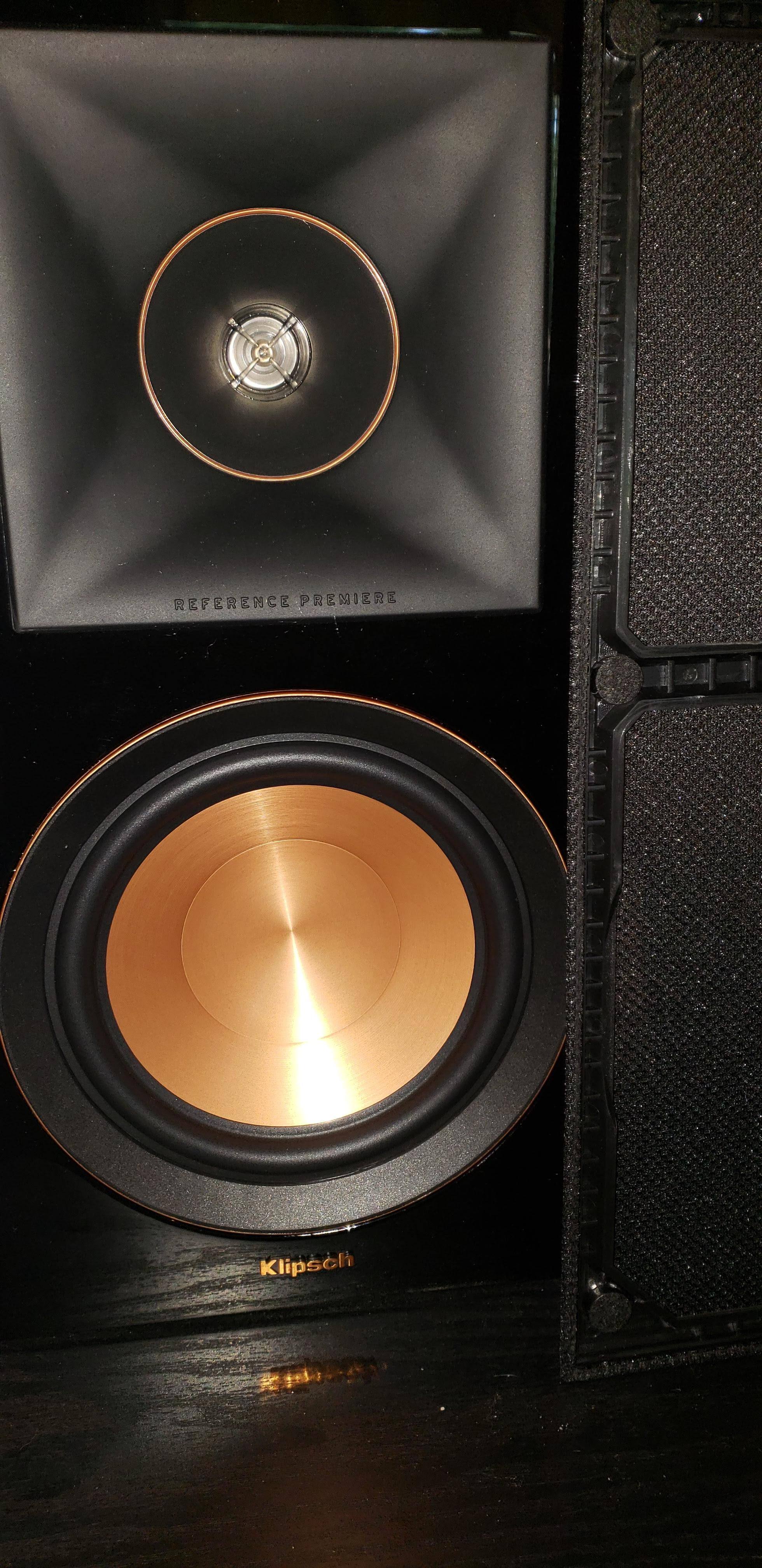 Copper driver and accent ring add sophistication. Magnetic retainers have felt to protect the finish, click to load a larger version