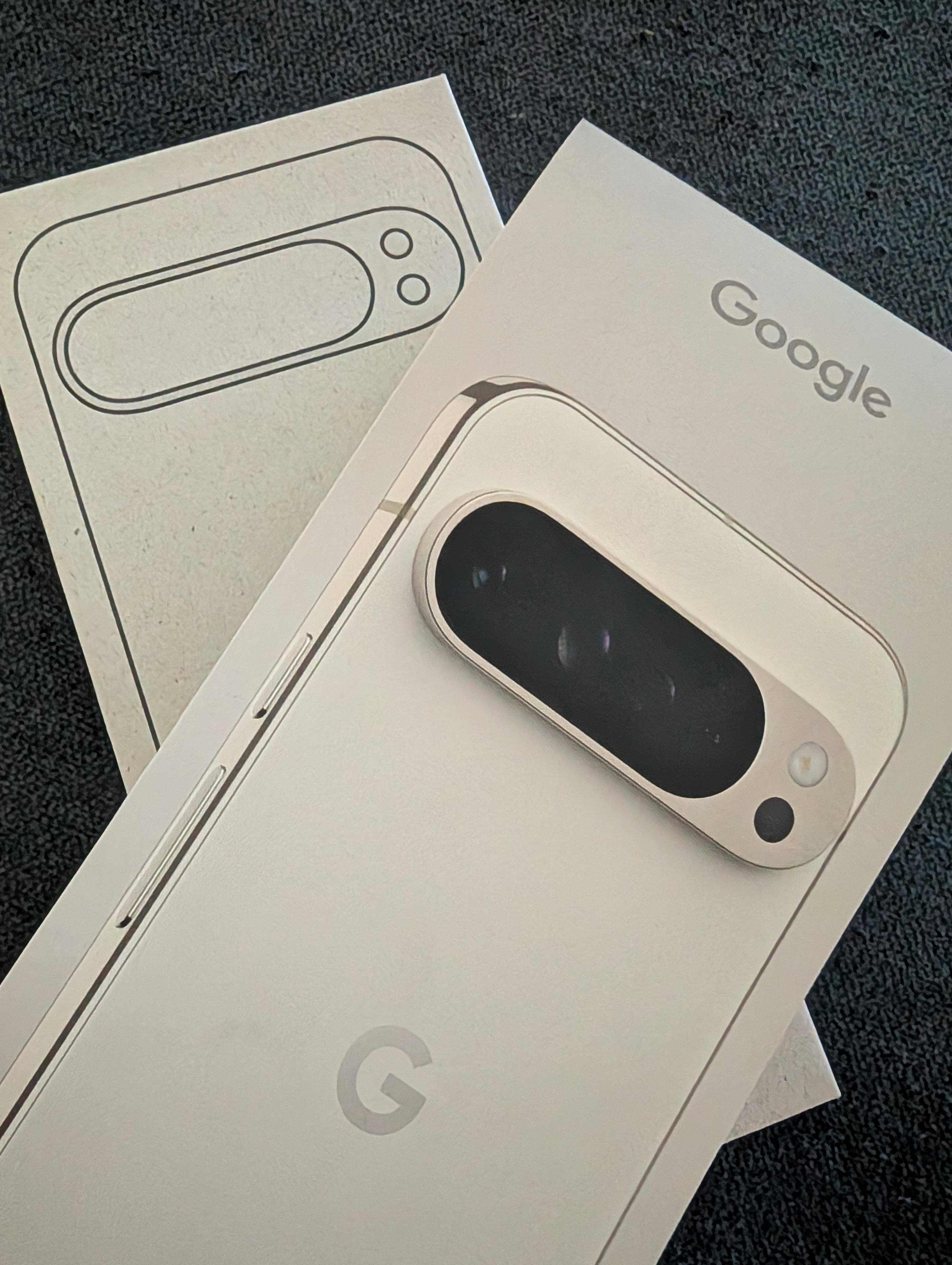 Google Pixel 9 Pro XL 128GB (Unlocked) Porcelain GA05901-US
