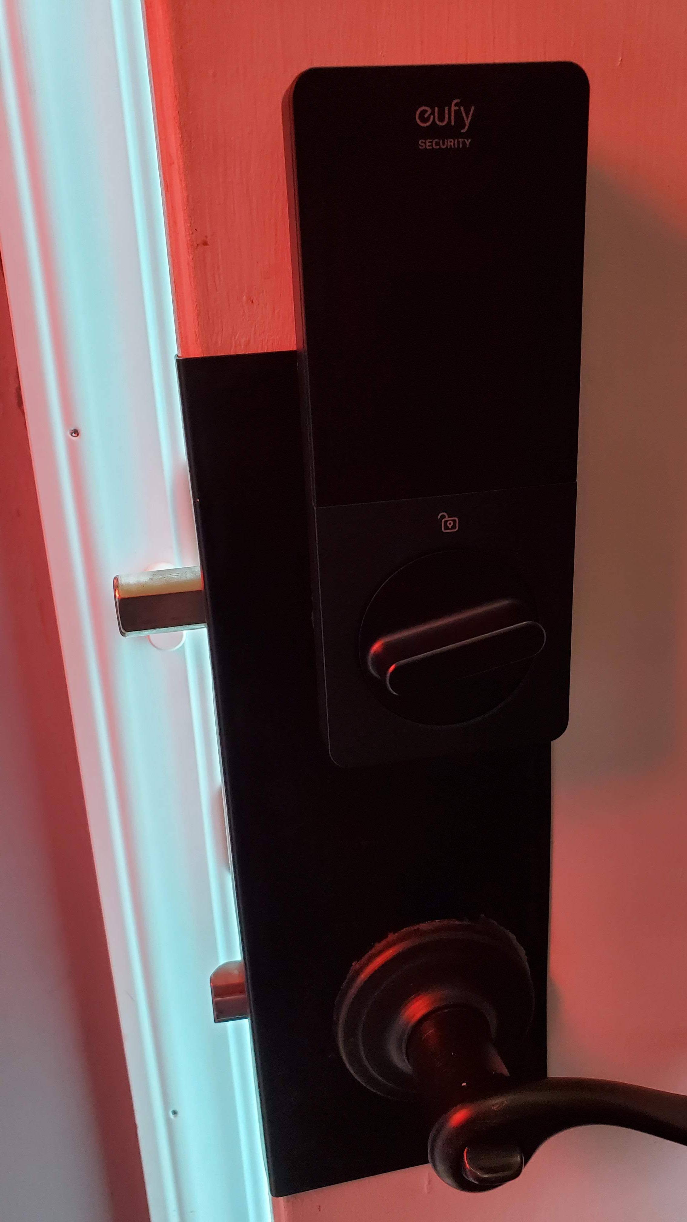 Auto lock after 3 minutes, click to load a larger version